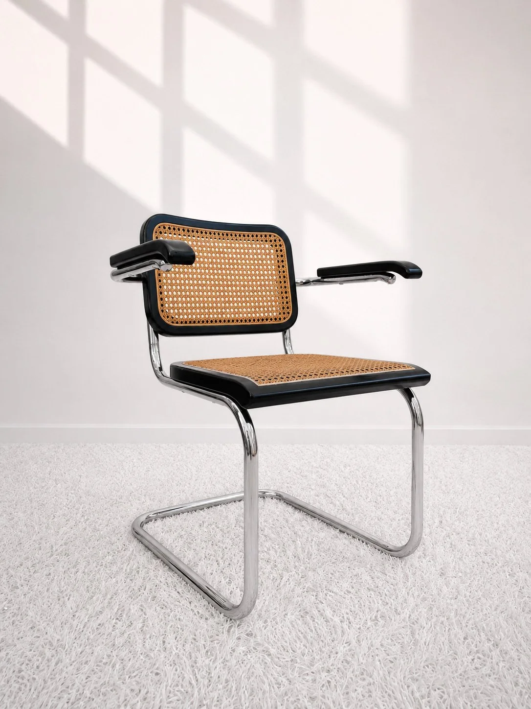 Silla cantilever estilo Cesca B64 en negro y rejilla, años 70. Monda Lironda Vintage (copia)