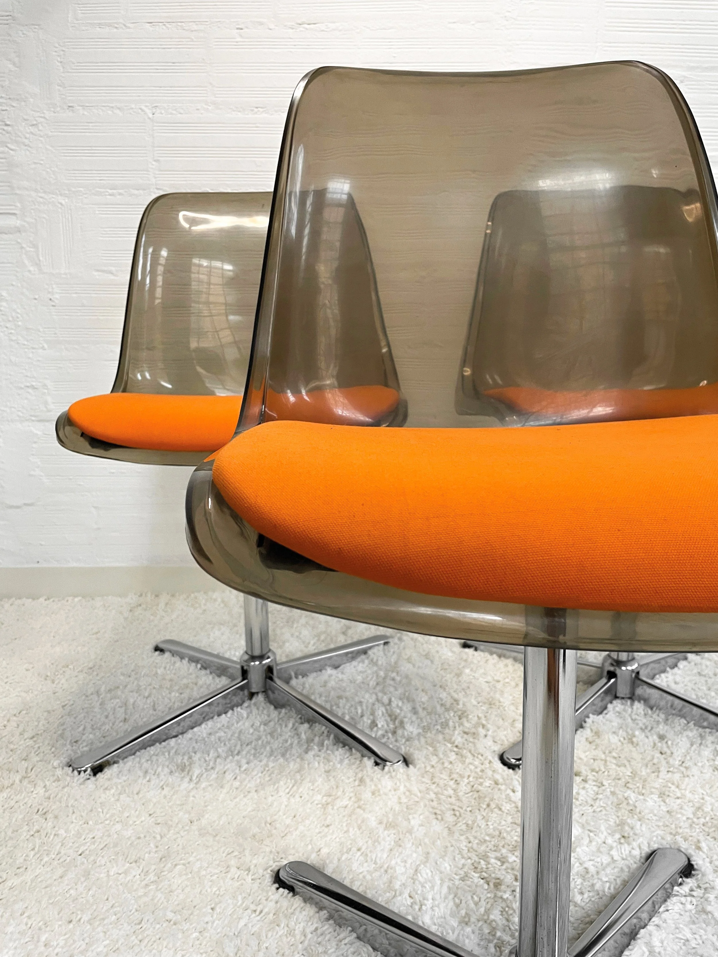 Silla Tulip en plexiglás. Space age. Tacke Sitzmobel. Alemania 70s. Monda Lironda Vintage
