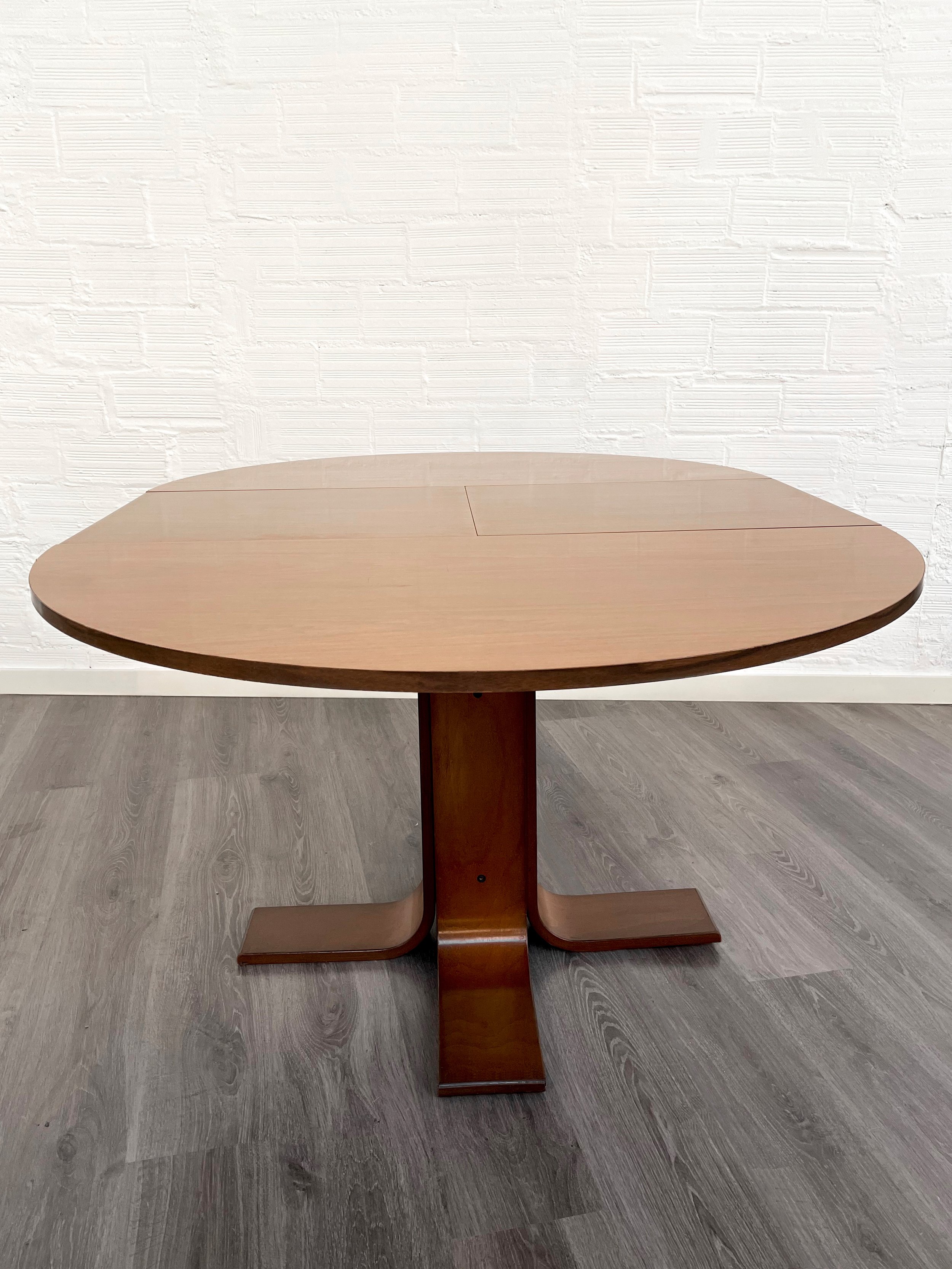 Mesa comedor extensible. Madera maciza. 60s. Monda Lironda vintage