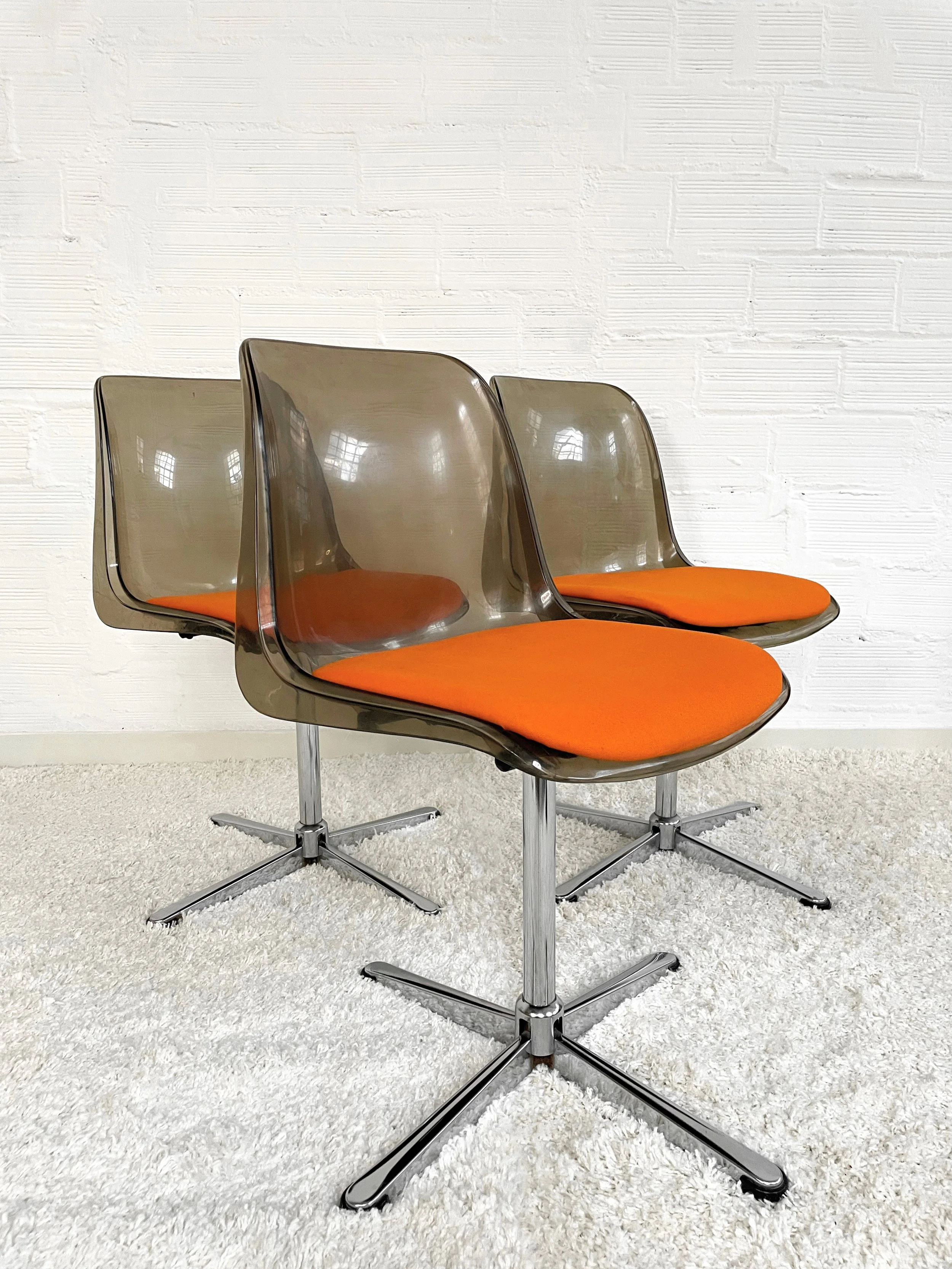 Silla Tulip en plexiglás. Space age. Tacke Sitzmobel. Alemania 70s. Monda Lironda Vintage