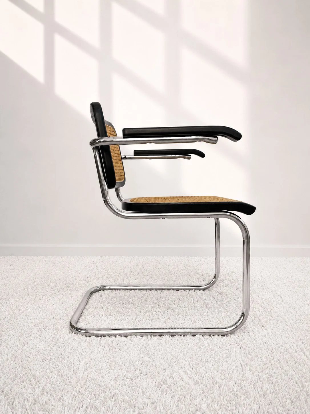 Silla cantilever estilo Cesca B64 en negro y rejilla, años 70. Monda Lironda Vintage (copia)