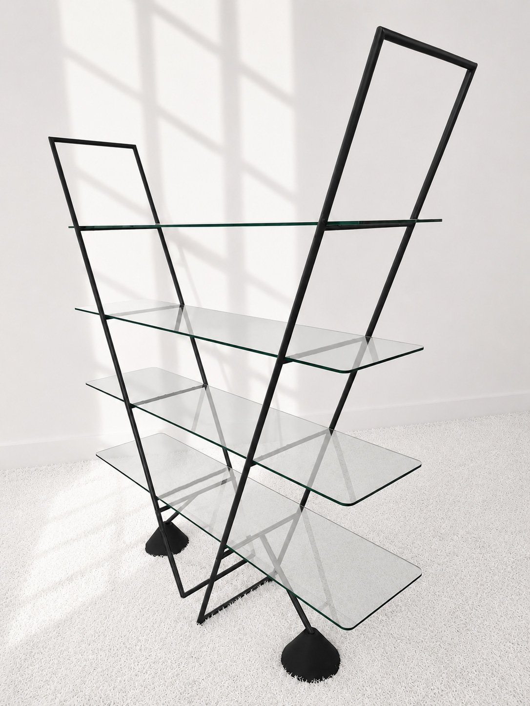 Estantería triangular Bauhaus. 80s. Monda Lironda Vintage
