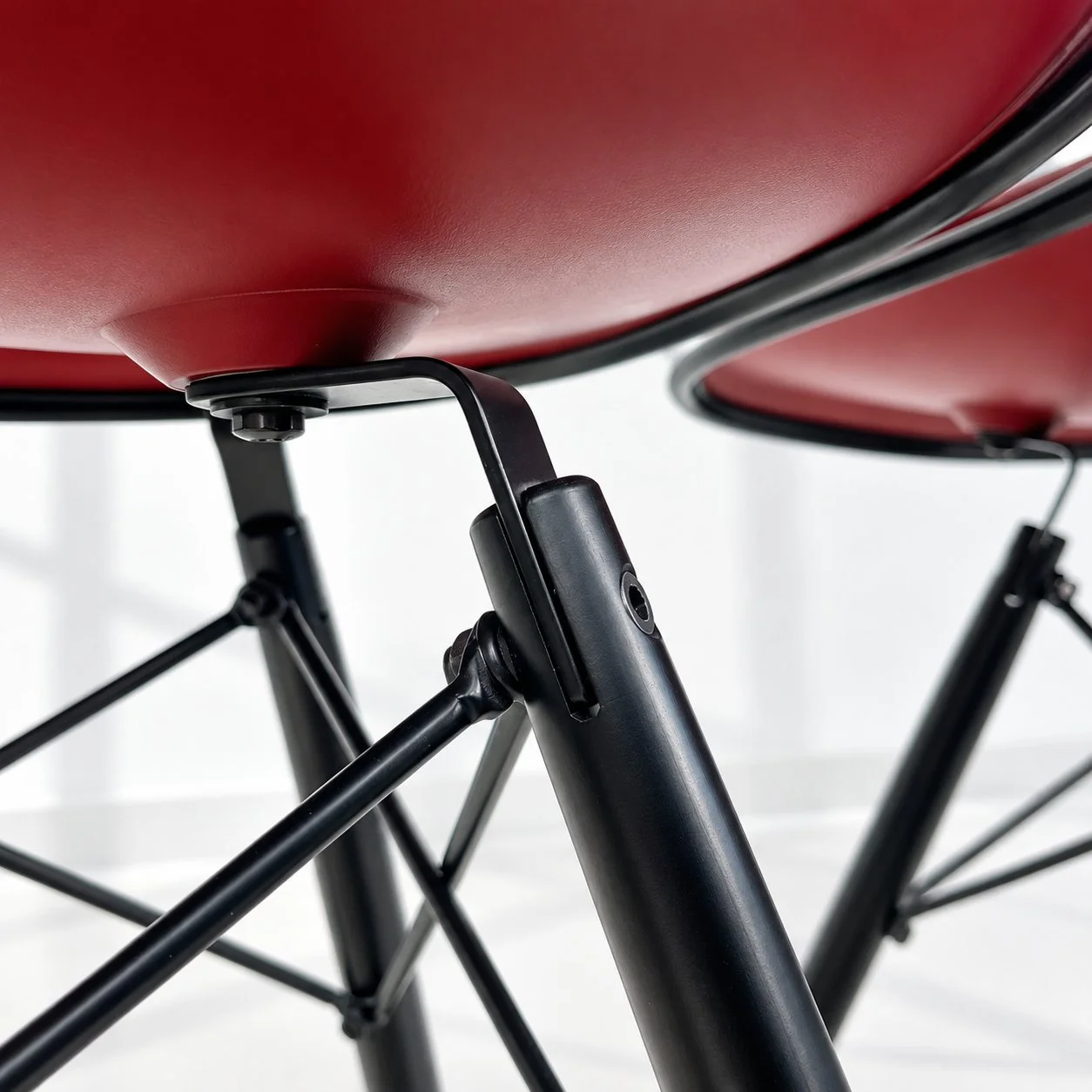 Sillas Eames Plastic Side Chair. Vitra. Monda Lironda Vintage