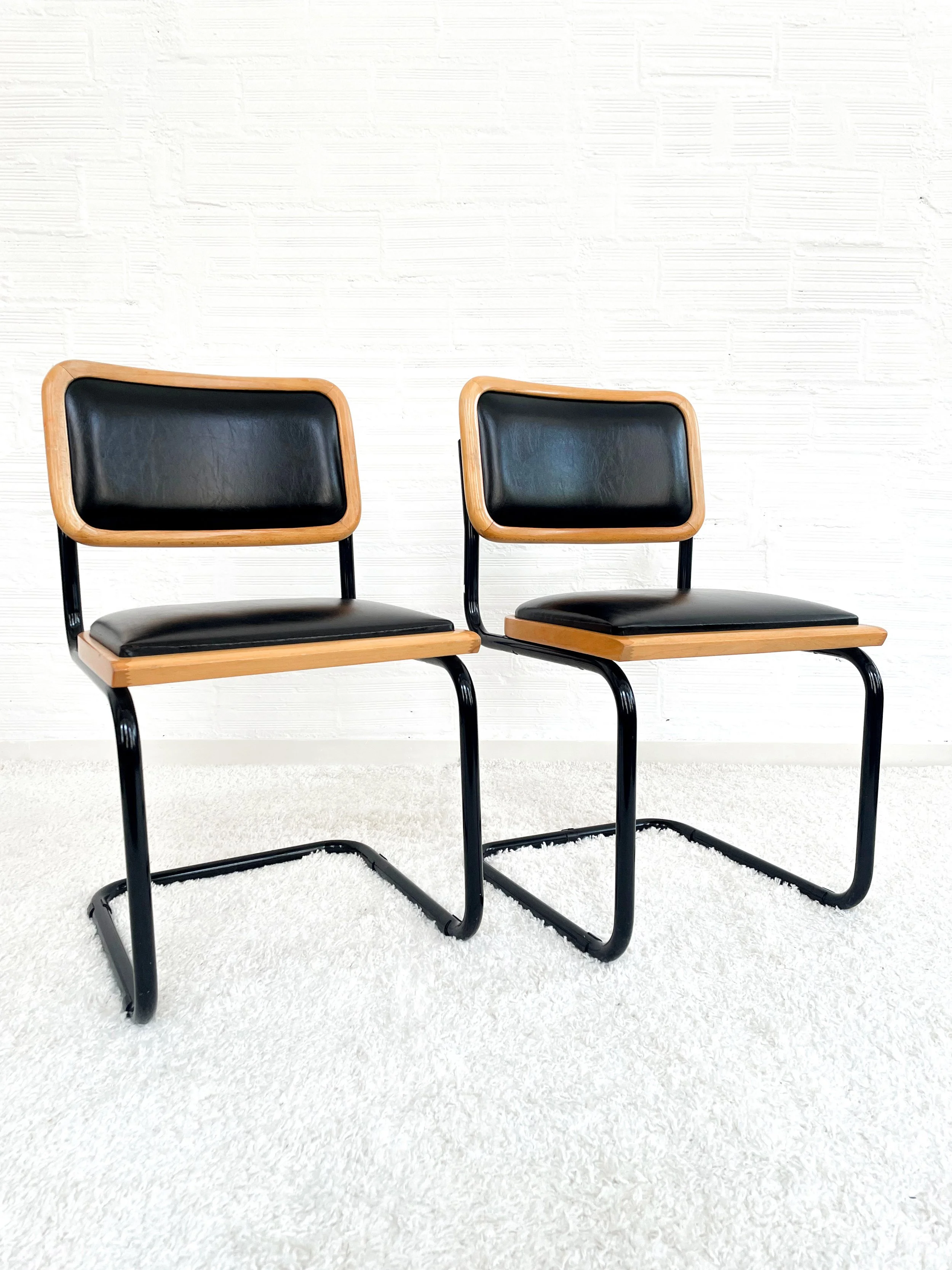 Silla Cesca B32. Tapizada y estructura lacada. Monda Lironda Vintage