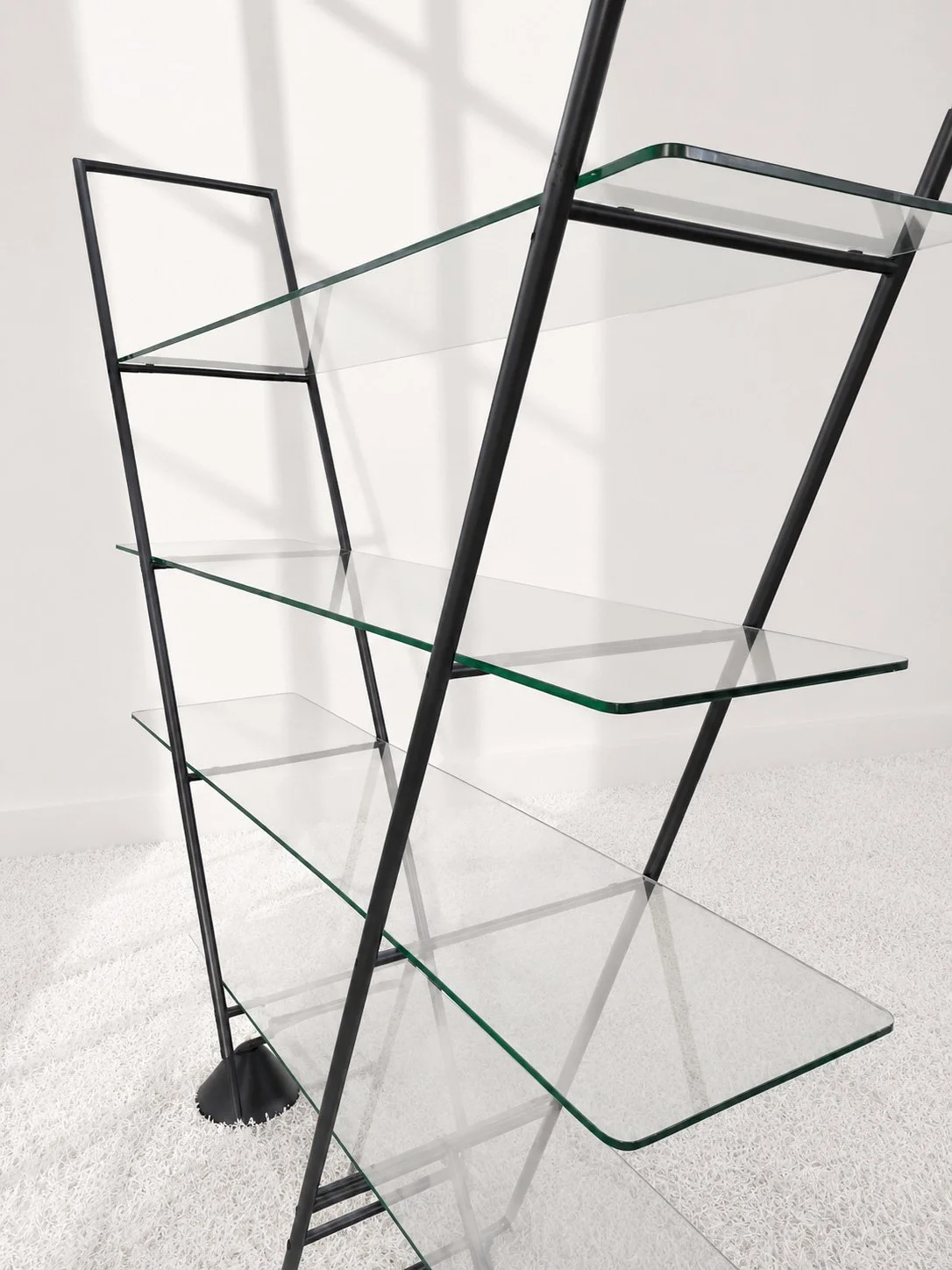 Estantería triangular Bauhaus. 80s. Monda Lironda Vintage
