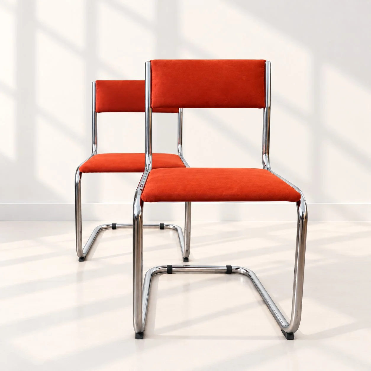Sillas cantilever. Italia años 70. Tapizado antelina color teja. Monda Lironda Vintage