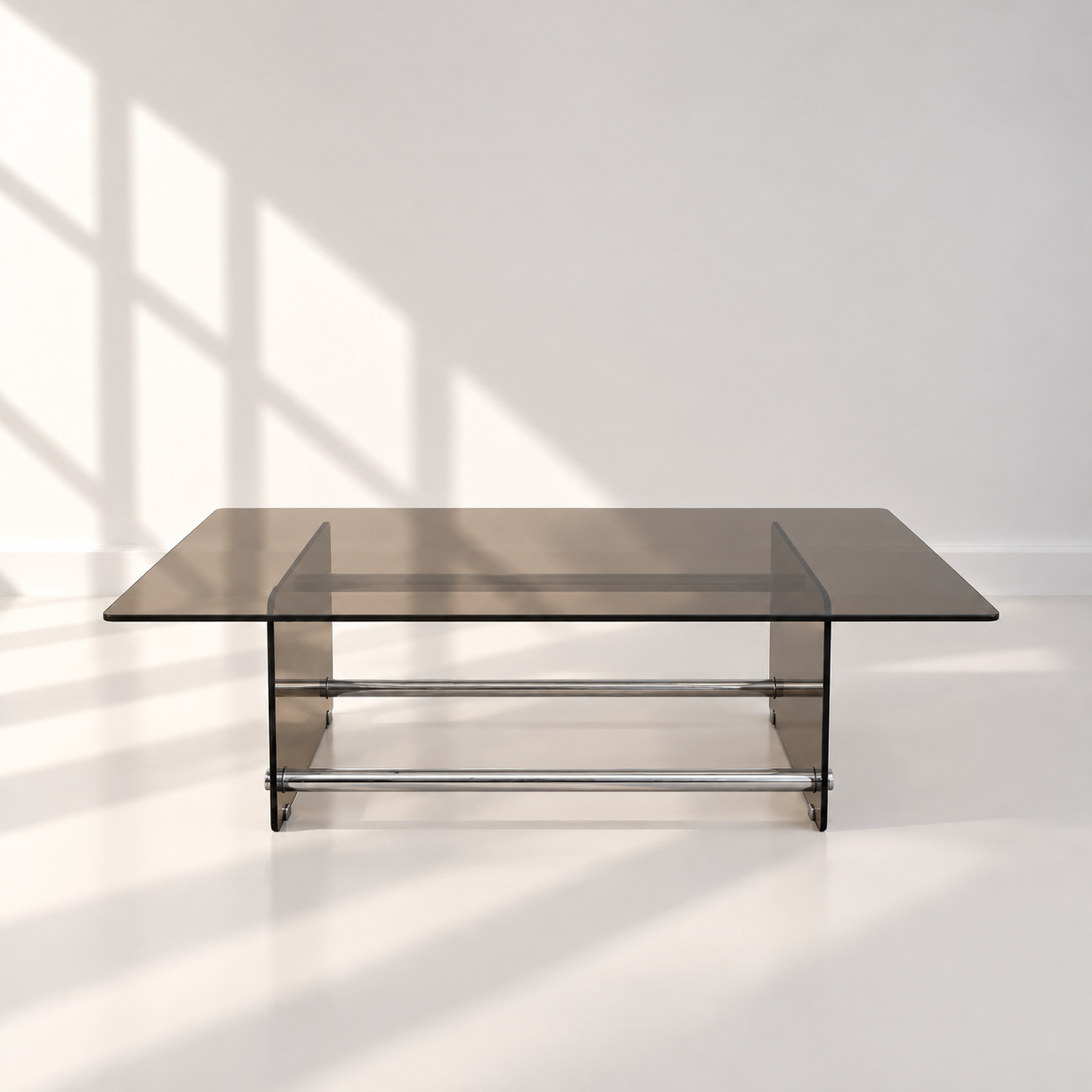 Mesa de centro italiana. Cristal ahumado. Circa 1970. Monda Lironda Vintage