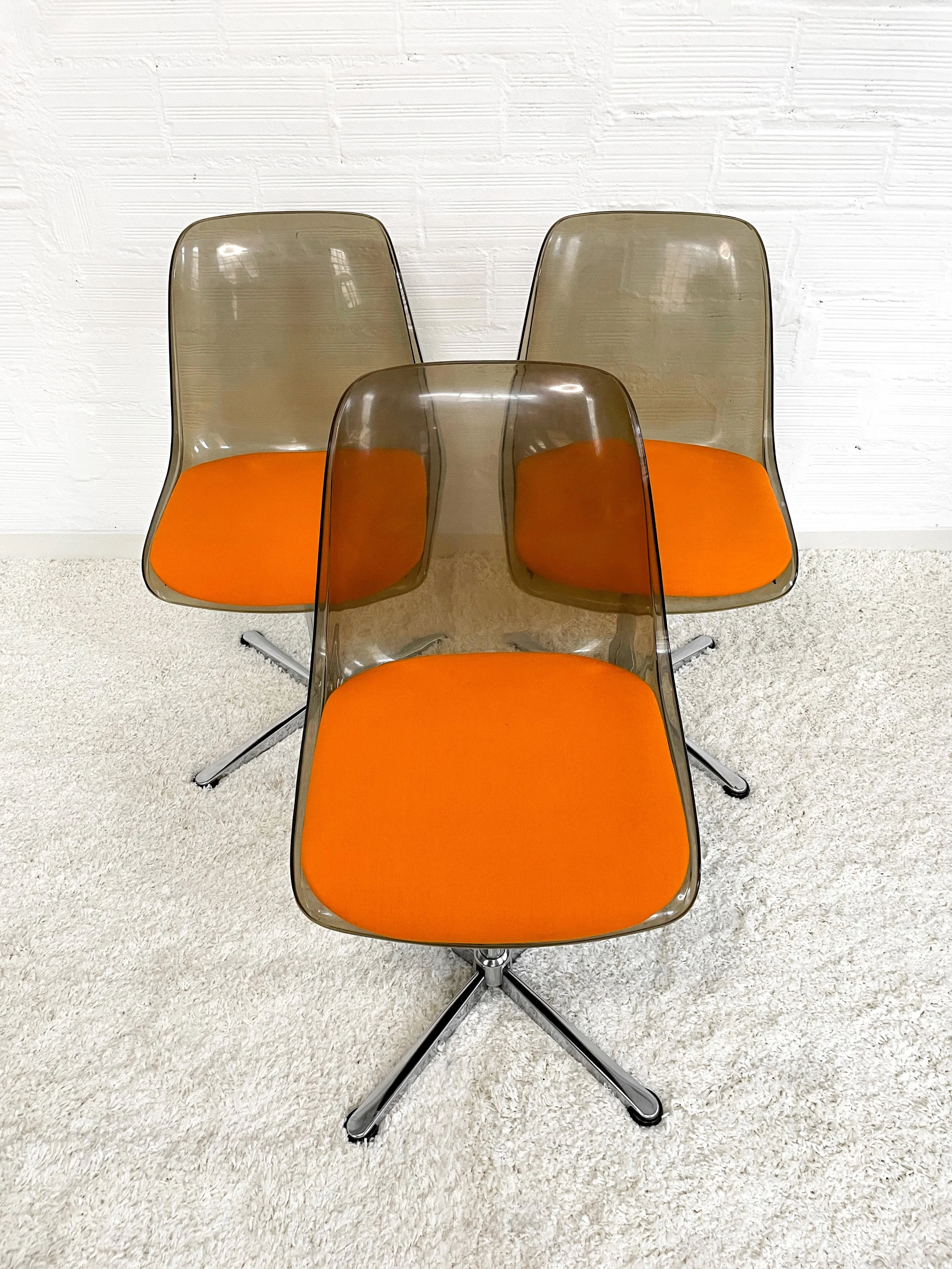 Silla Tulip en plexiglás. Space age. Tacke Sitzmobel. Alemania 70s. Monda Lironda Vintage