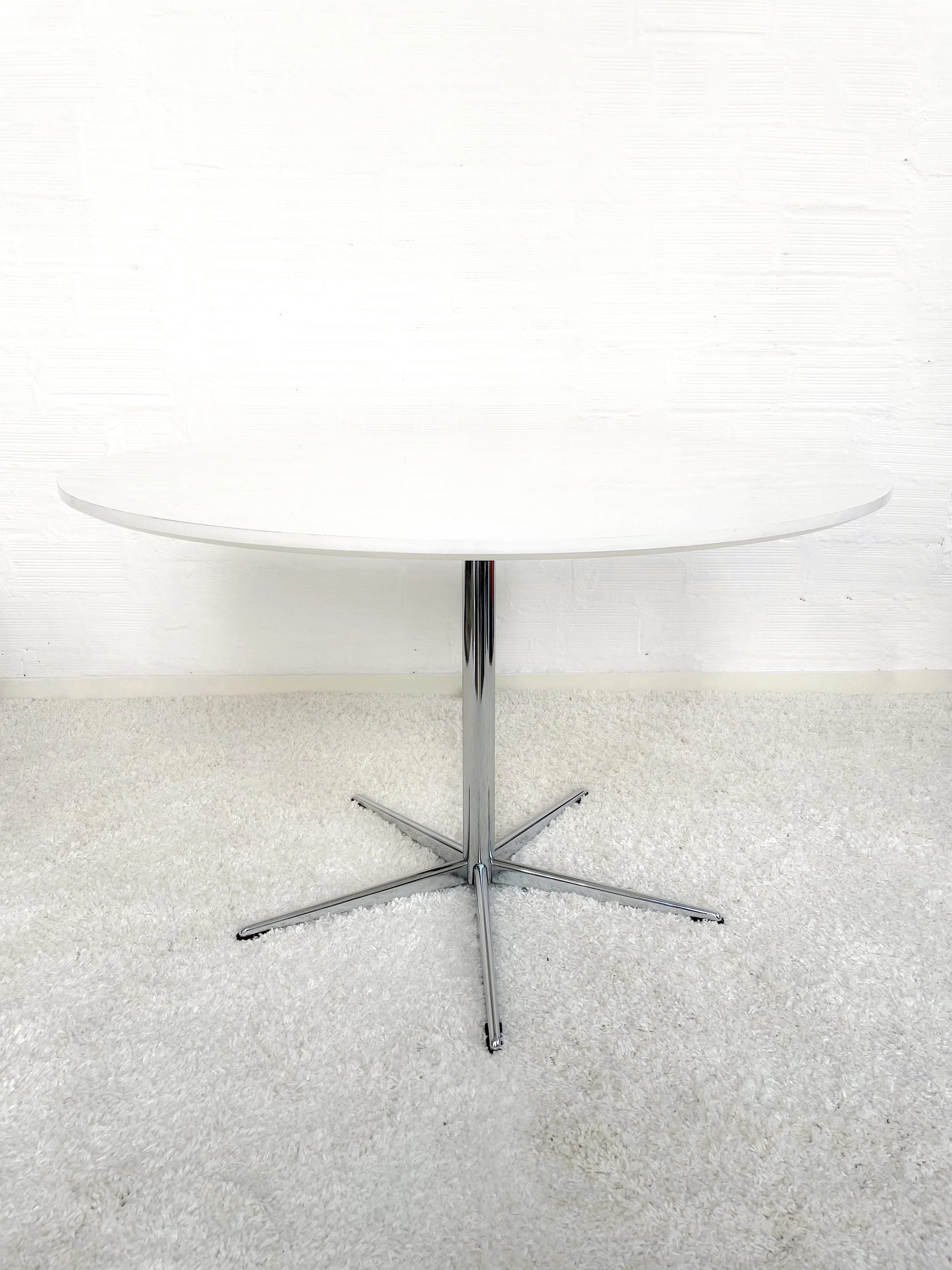 Mesa comedor vintage estilo Tulip. Italia 70s. Monda Lironda Vintage