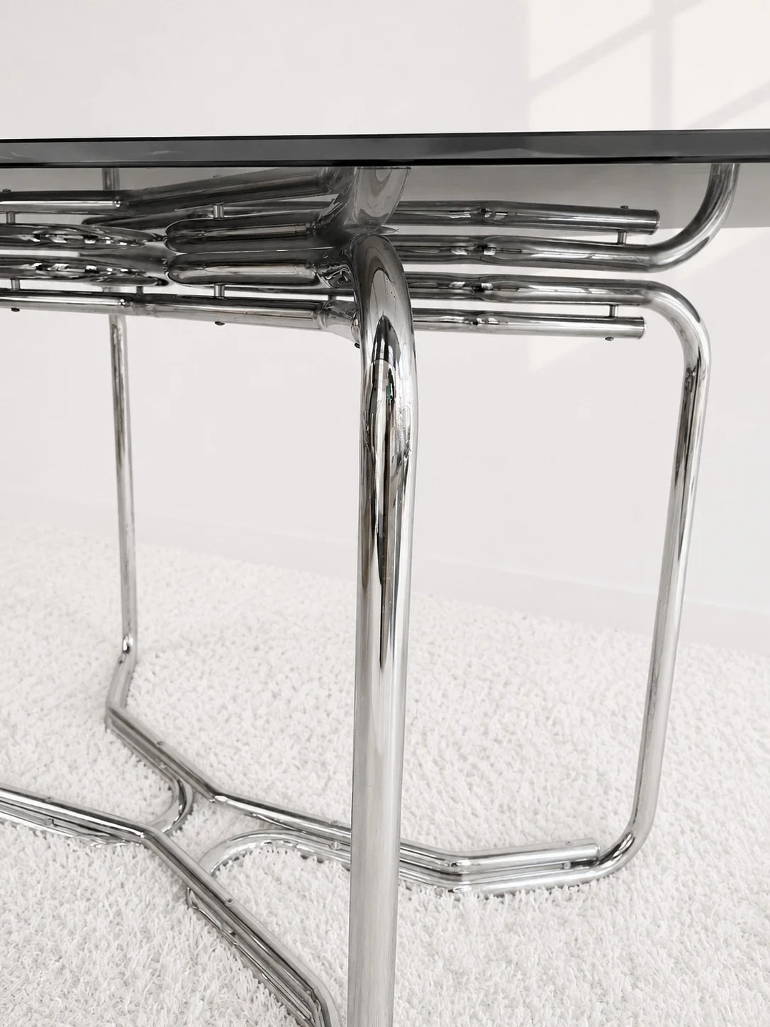 Mesa comedor con estructura tubular doble cromada. 70s- Monda Lironda Vintage
