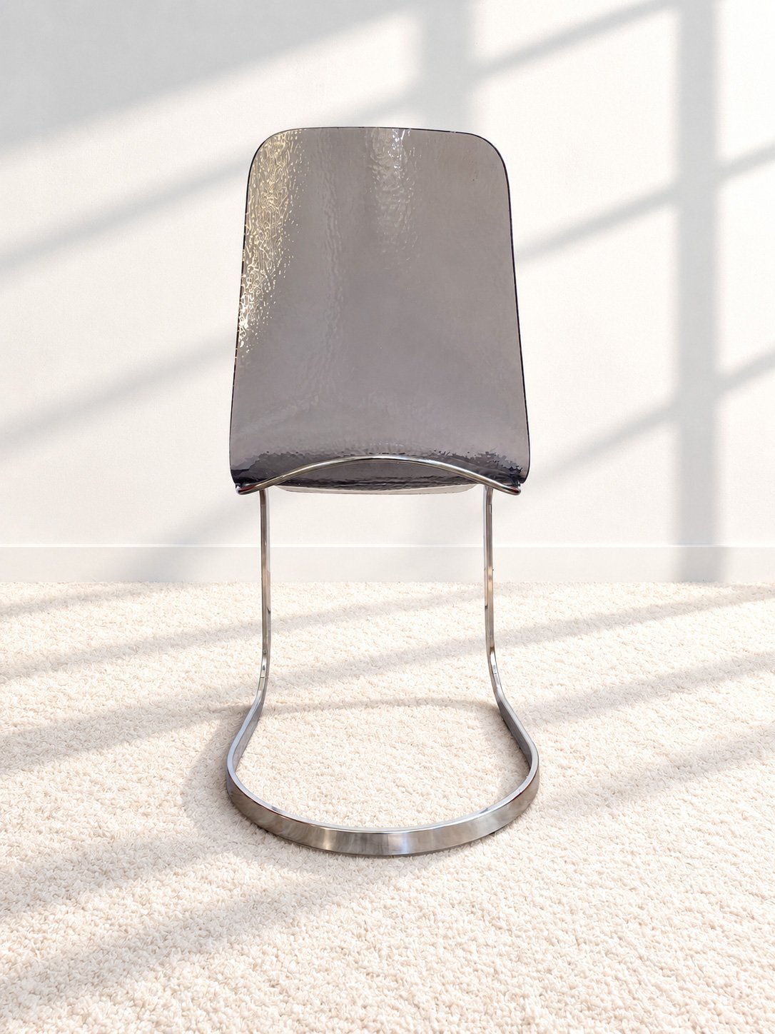 Sillas cantilever Roche Bobois. Francia, años 70.