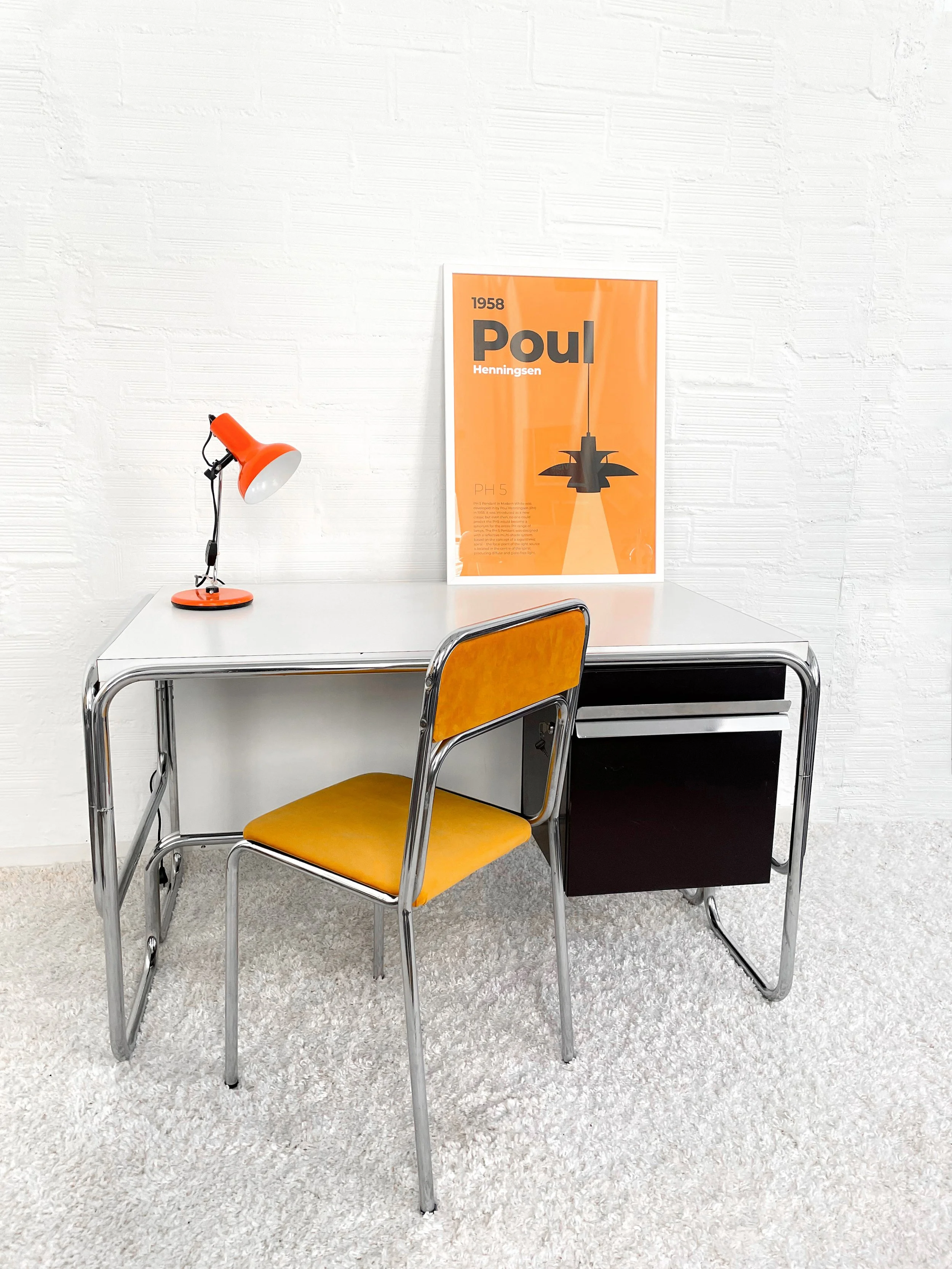 Escritorio Bauhaus metálico. 70s. Monda Lironda Vintage