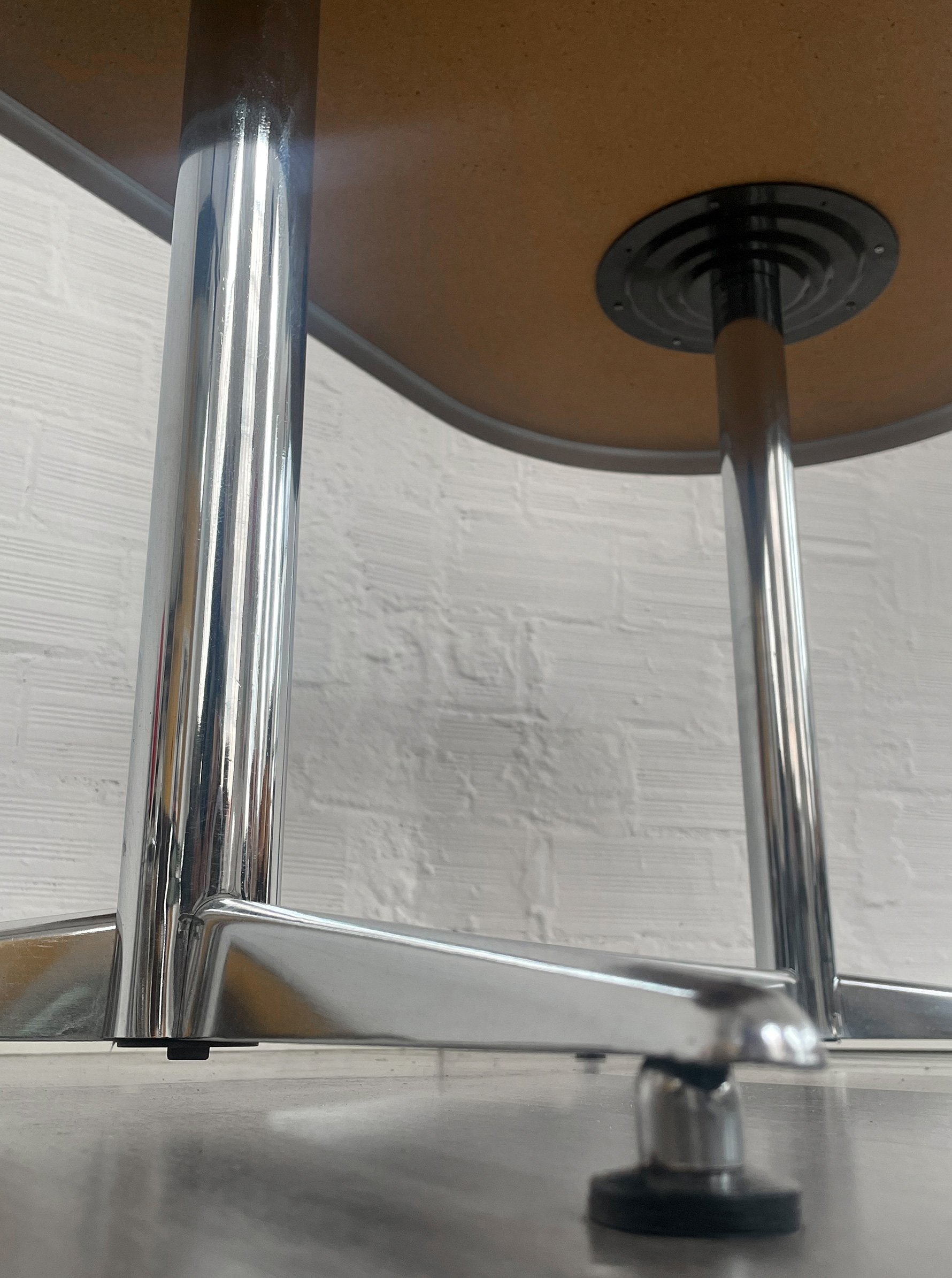 Mesa comedor ovalada Vegasa. 60s. Monda Lironda Vintage