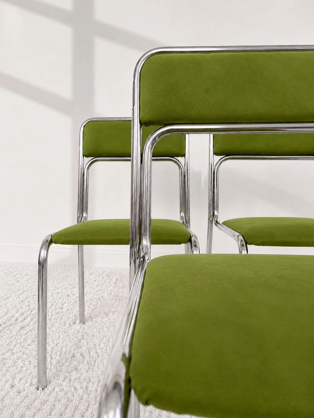 Sillas bauhaus terciopelo verde. Italia 1970