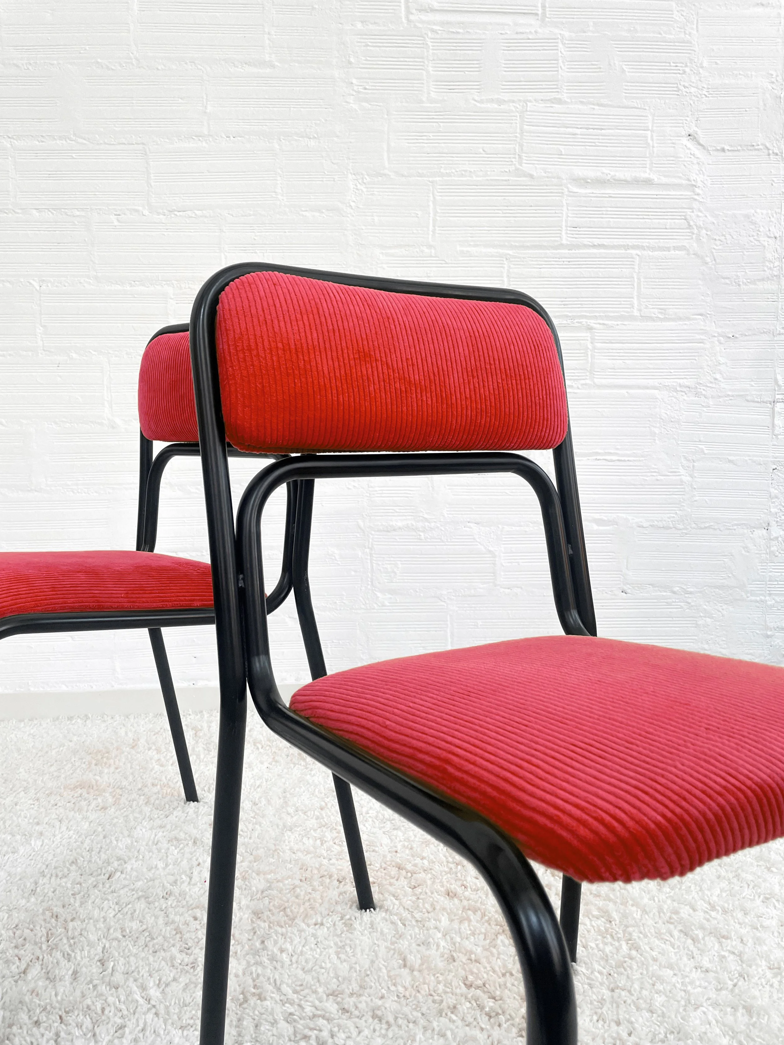 Sillas Bauhaus de los años 70. Italia. Tapizado rojo. Monda Lironda Vintage