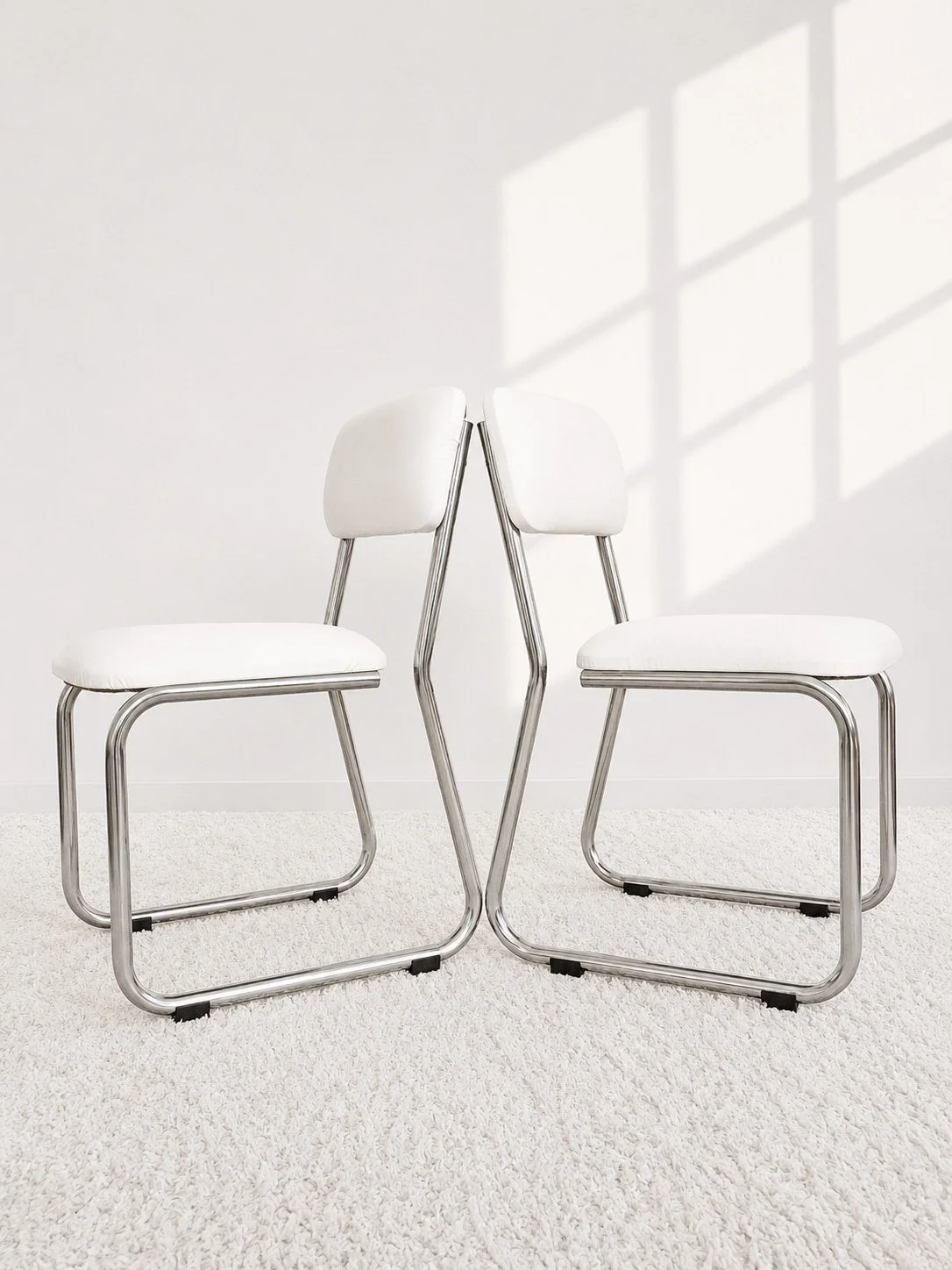 Sillas vintage cantilever invertido. 70s