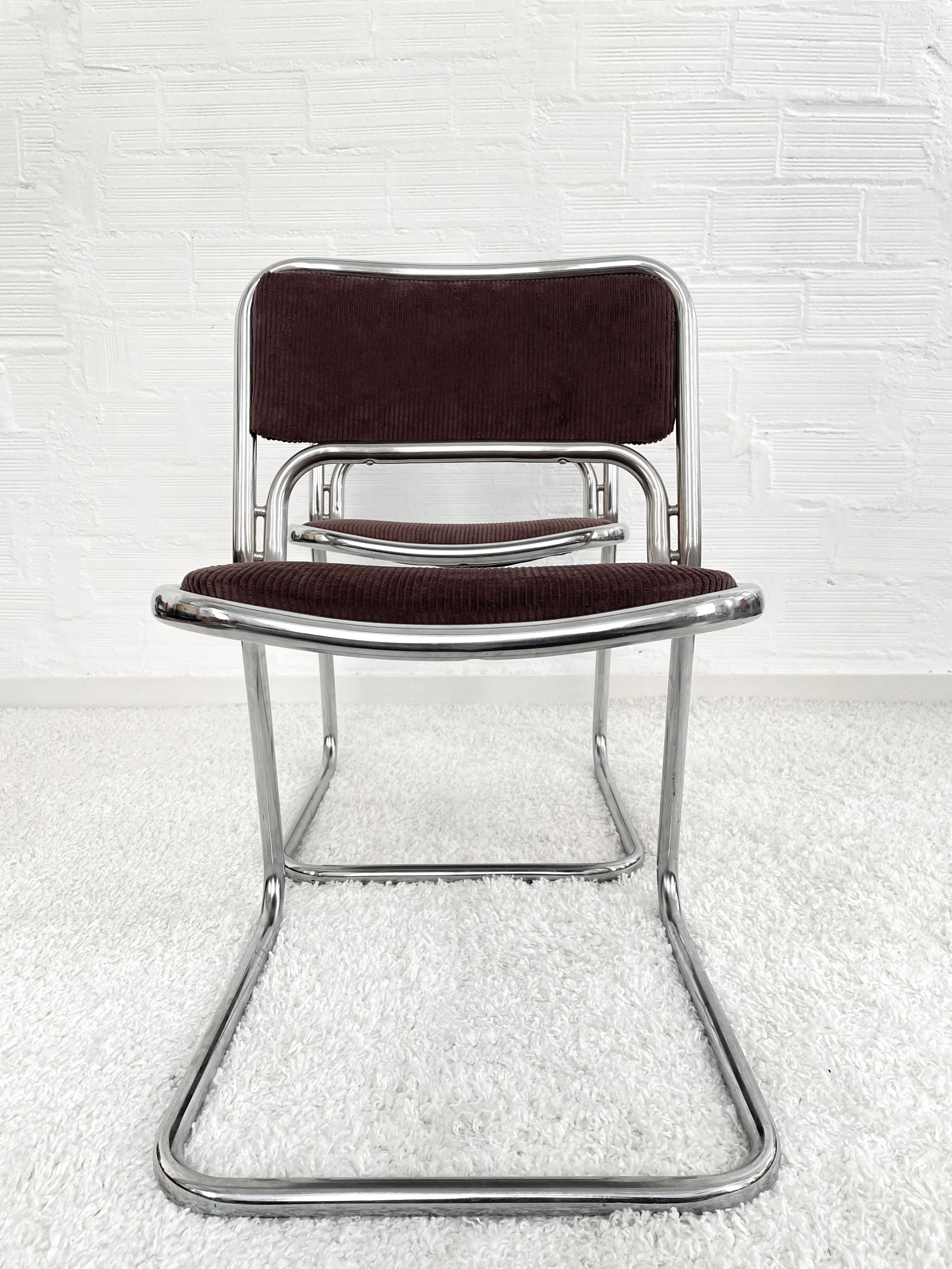 silla_cantilever_tapiceria_pana_chocolate_italia_70s_7.jpg