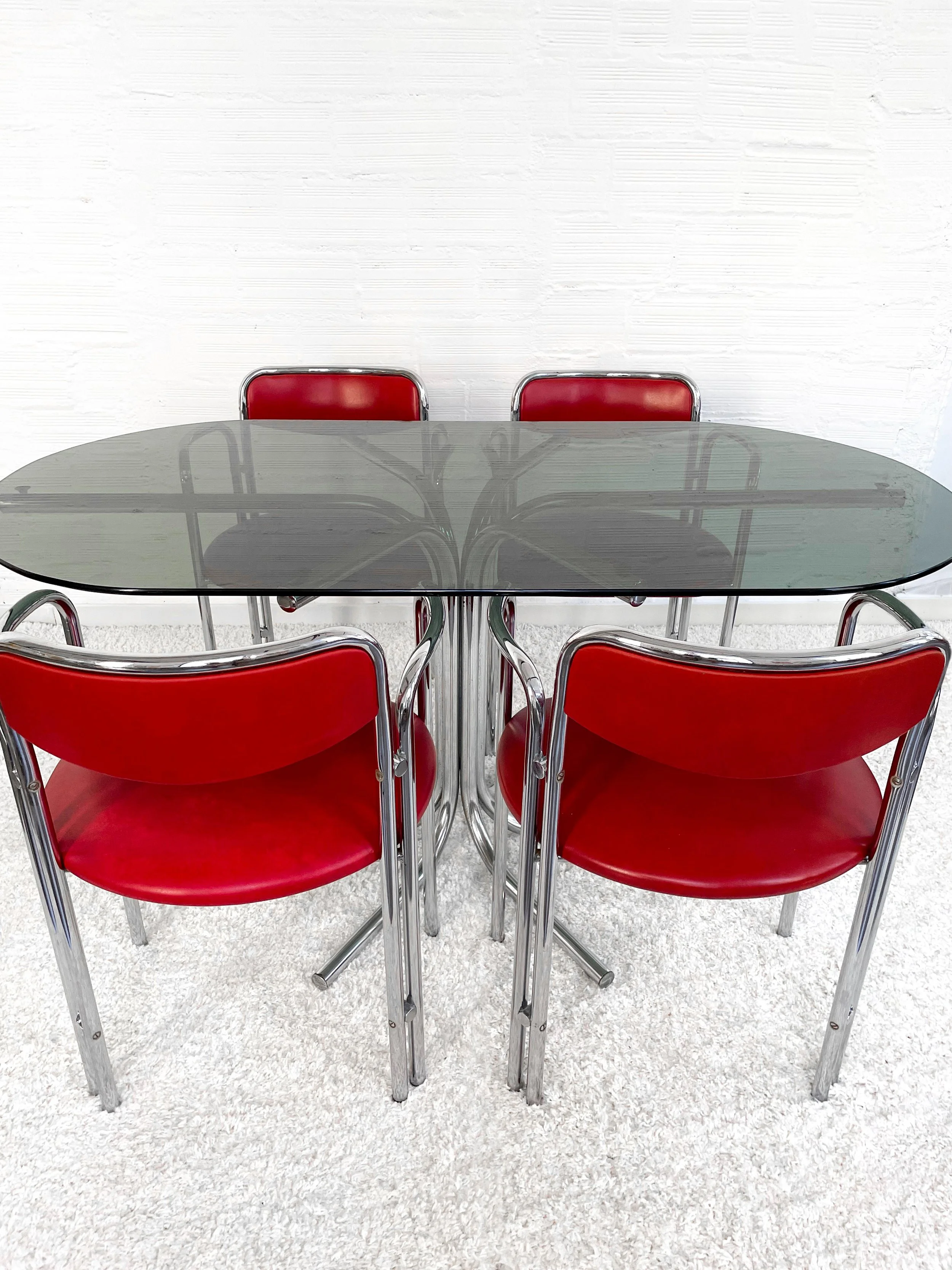 Mesa comedor ovalada vintage. Estructura cromada. 70s. Monda Lironda Vintage