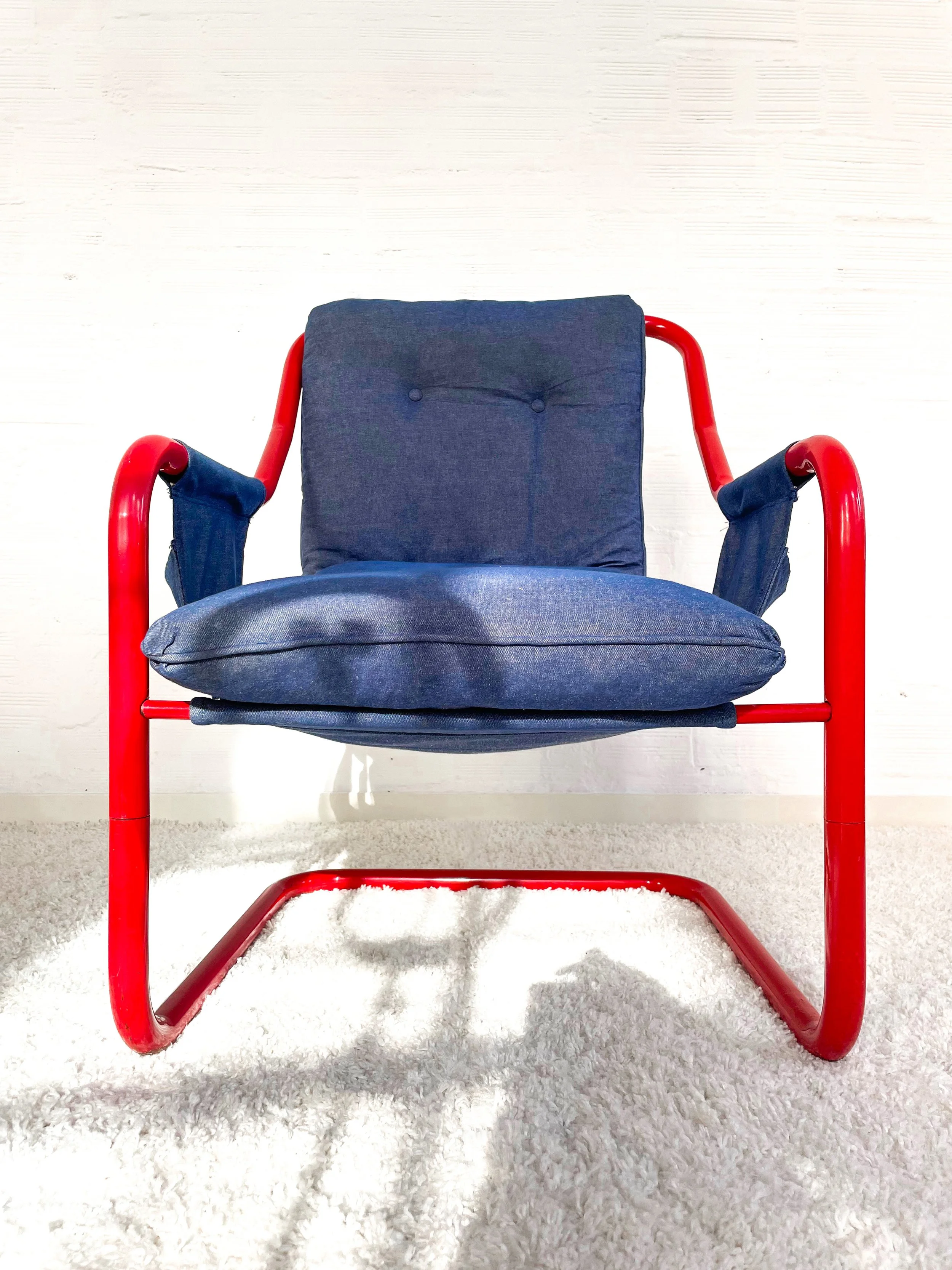 Sillón cantilever escandinavo vintage. 80s. Monda Lironda Vintage
