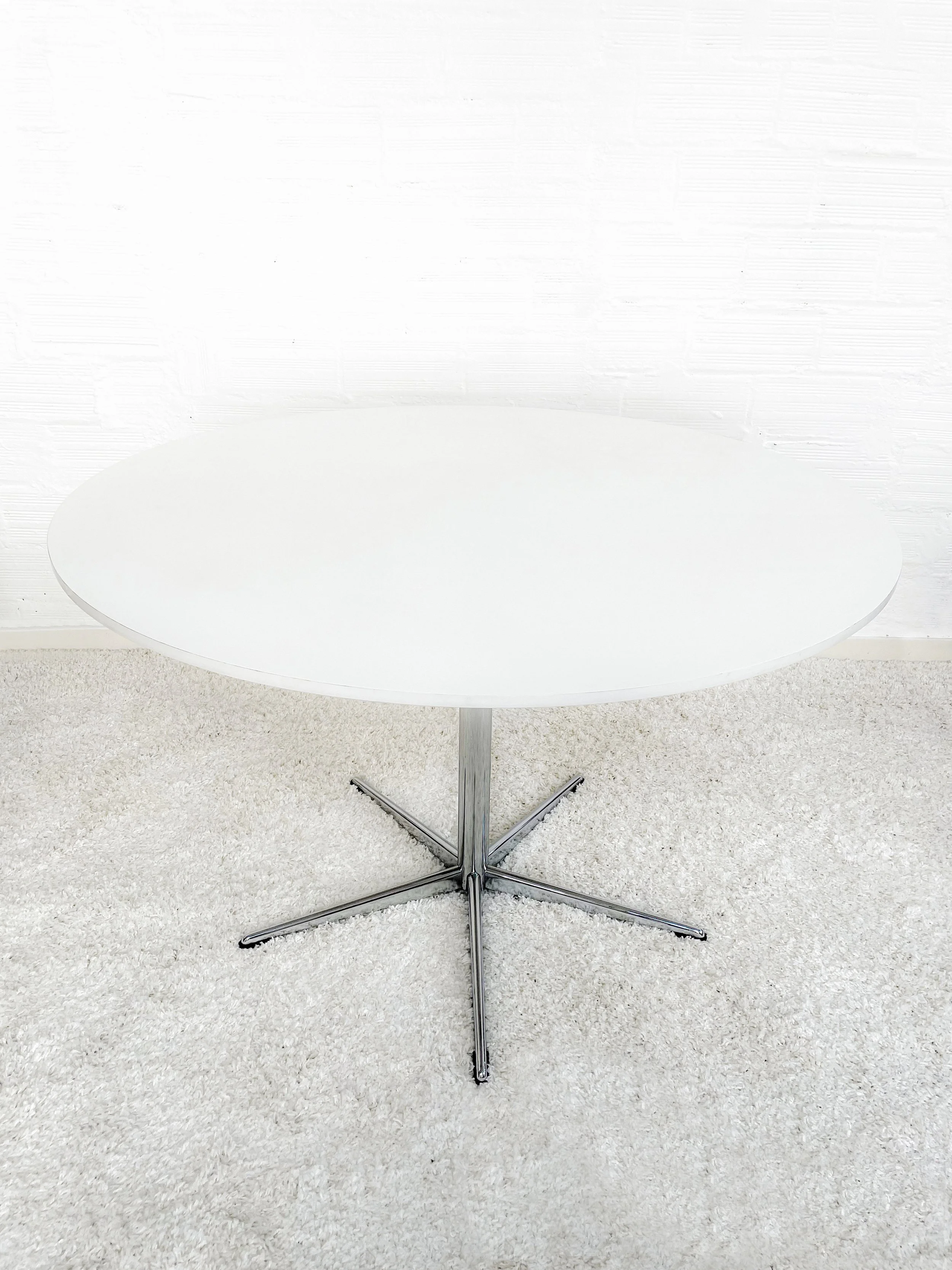 Mesa comedor vintage estilo Tulip. Italia 70s. Monda Lironda Vintage