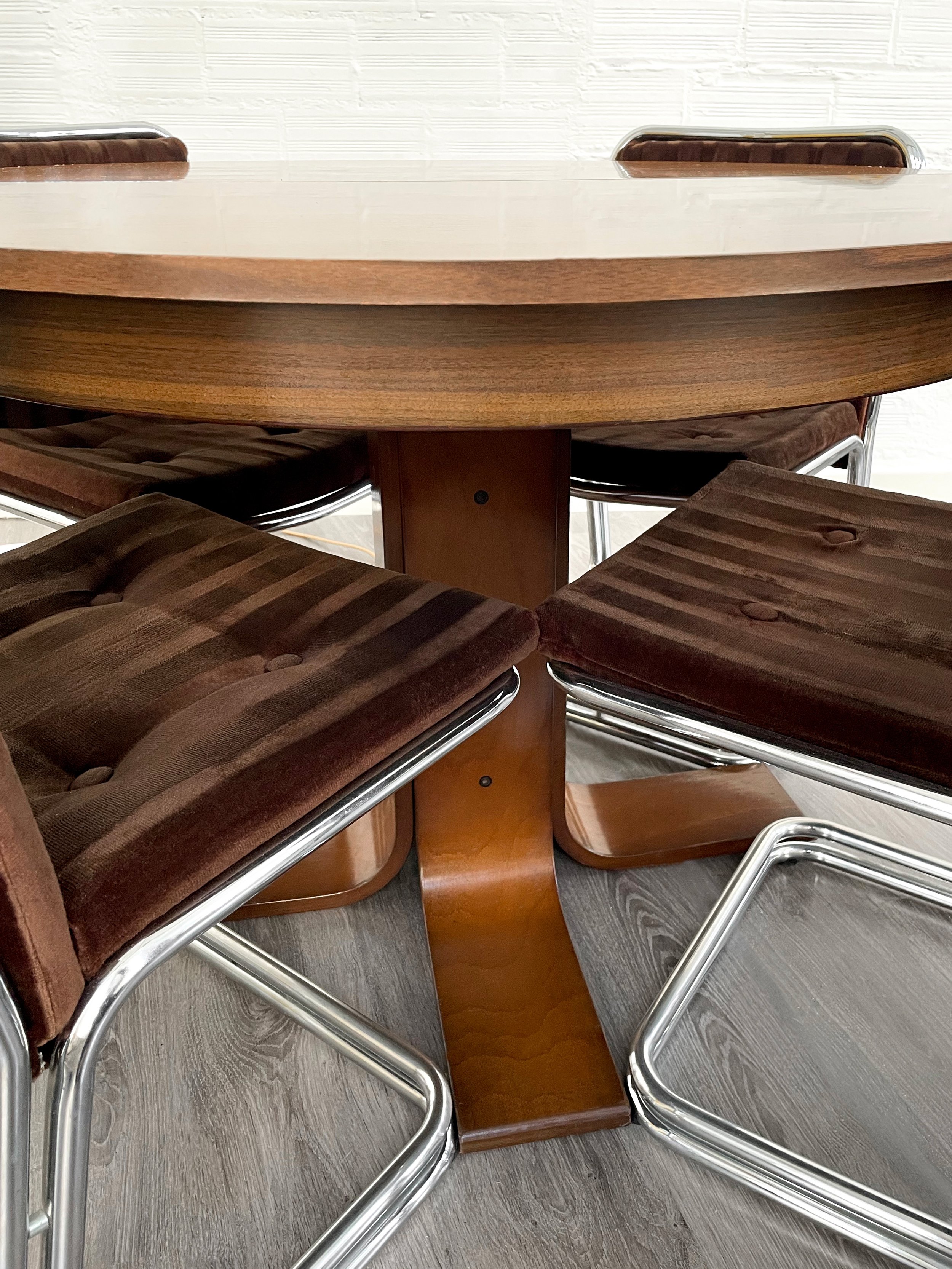 Mesa comedor extensible. Madera maciza. 60s. Monda Lironda vintage