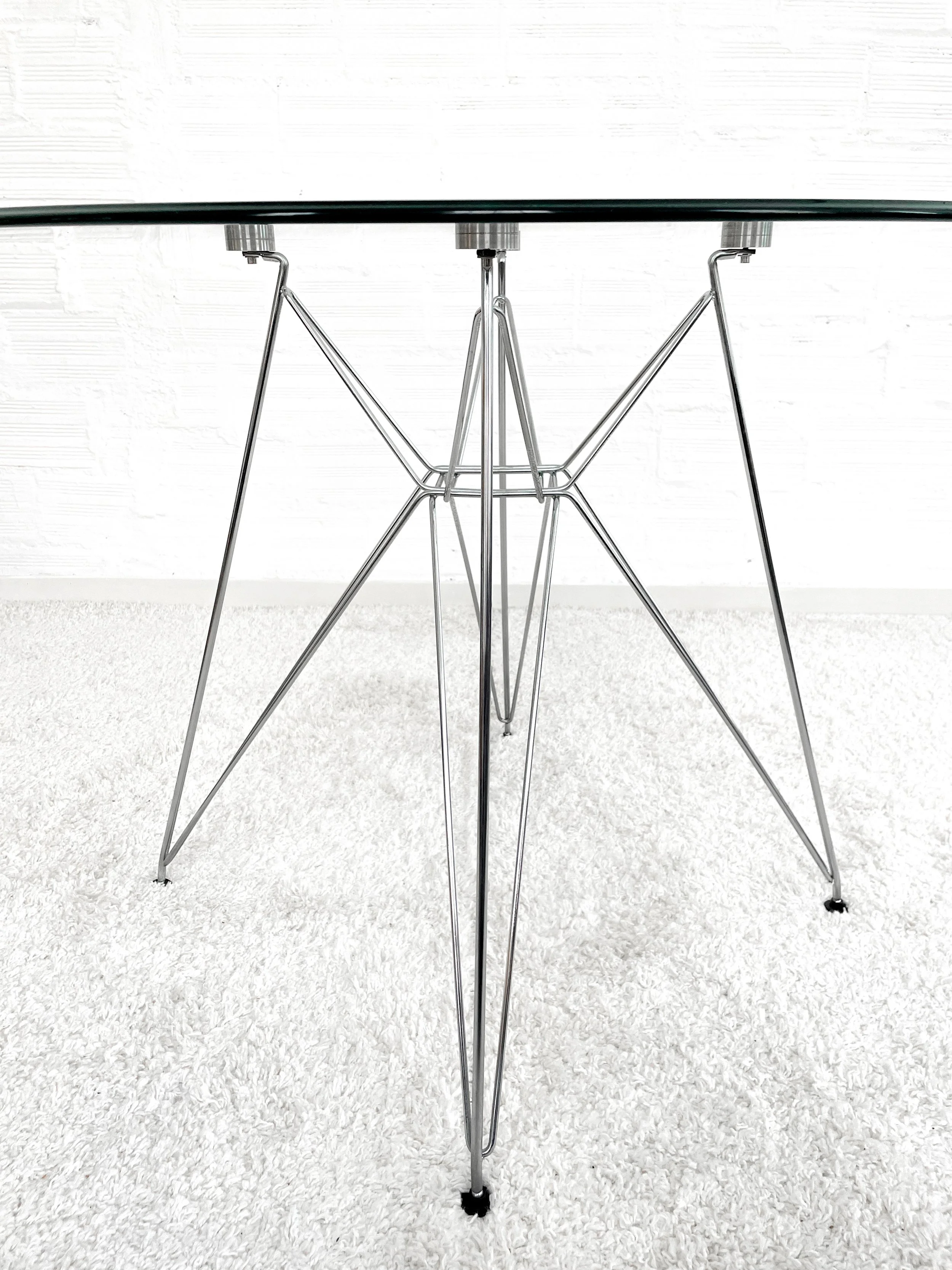 Mesa redonda Eames base Eiffel. Monda Lironda Vintage