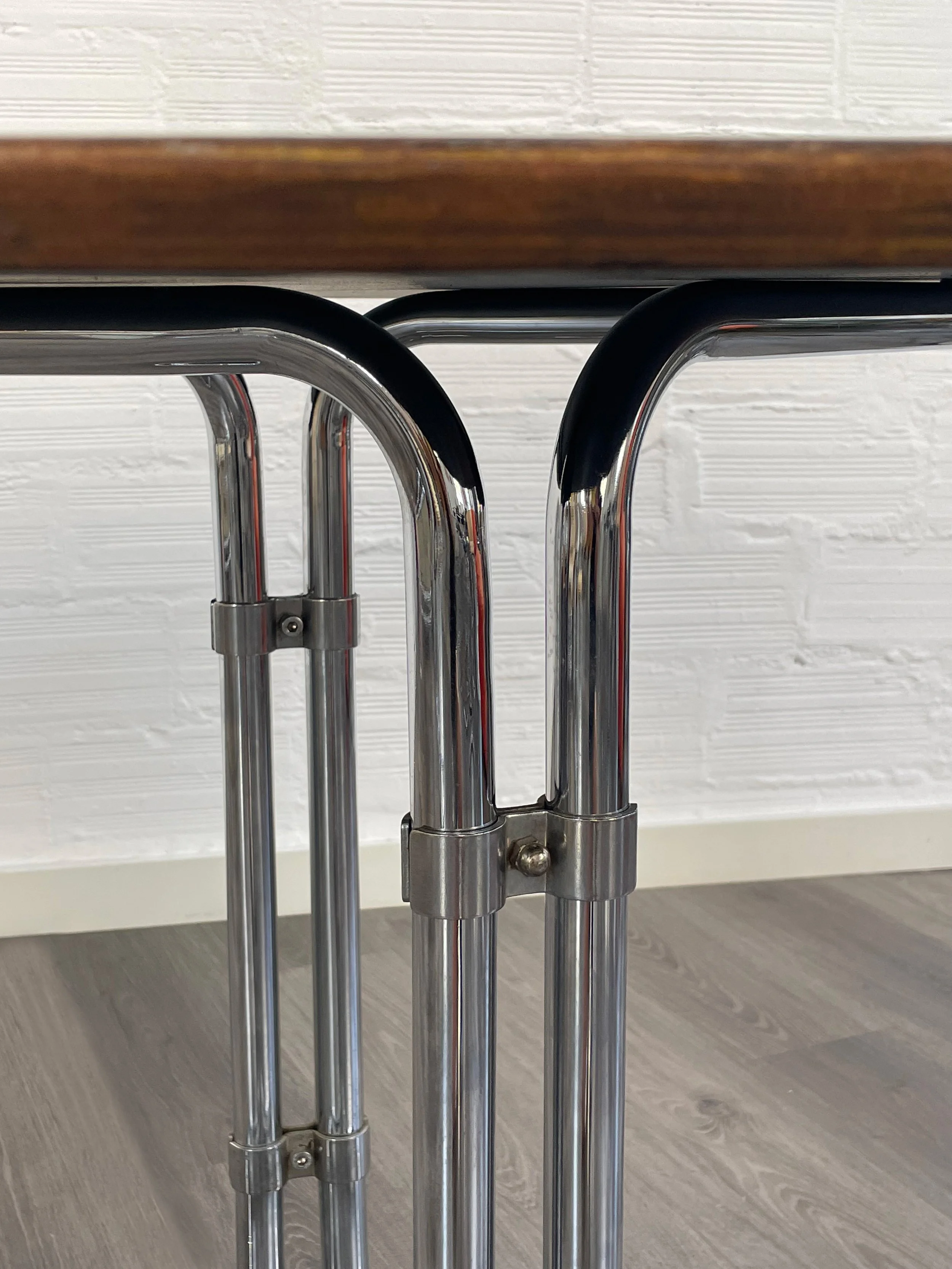 Mesa comedor Vintage. Sobre de madera maciza. 70s. Monda Lironda Vintage