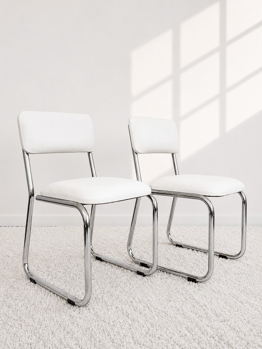 Sillas vintage cantilever invertido. Polipiel blanca. 70s. Monda Lironda Vintage