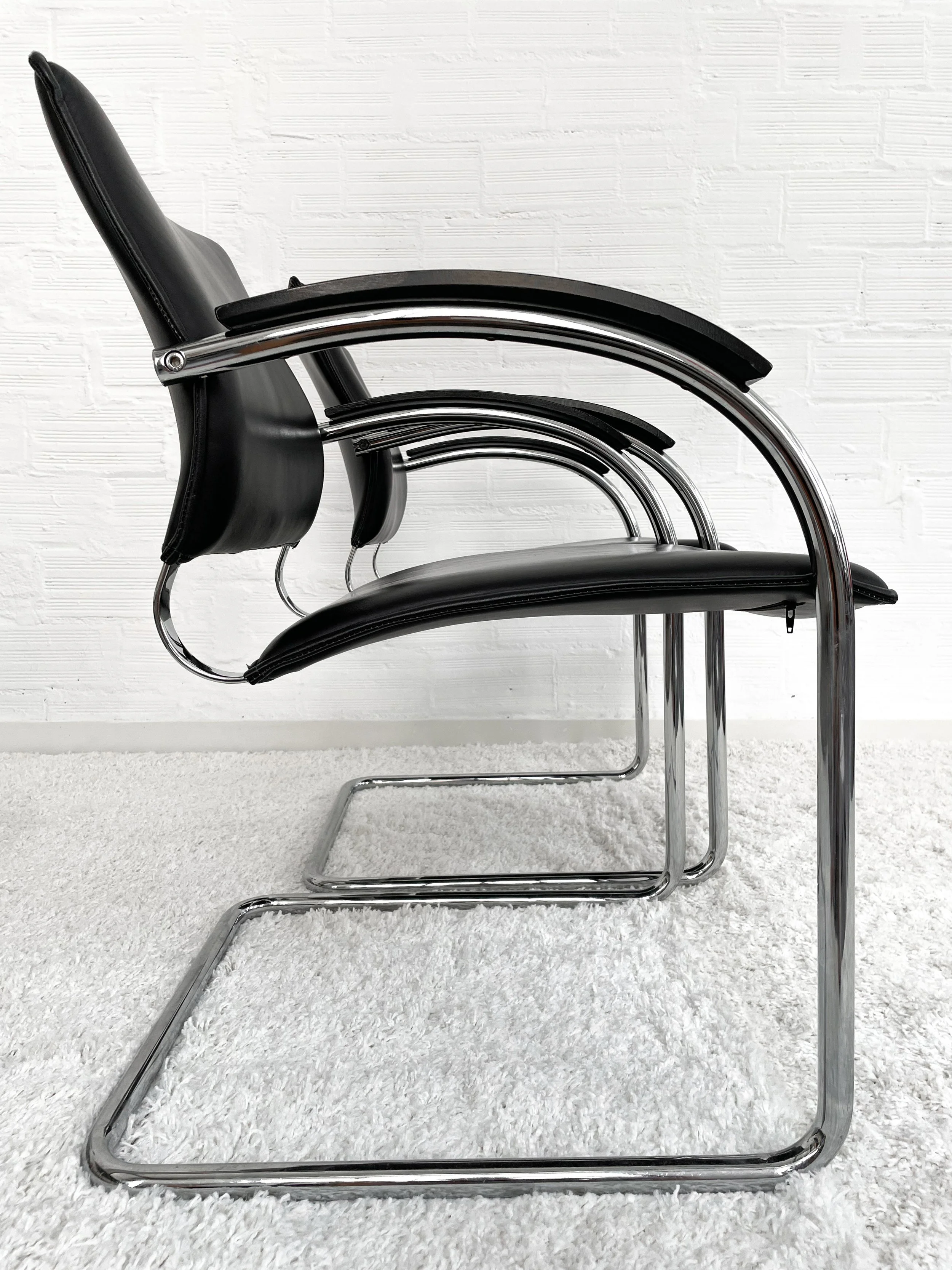 Silla cantilever S78 para Thonet. Alemania 80s. Monda Lironda Vintage