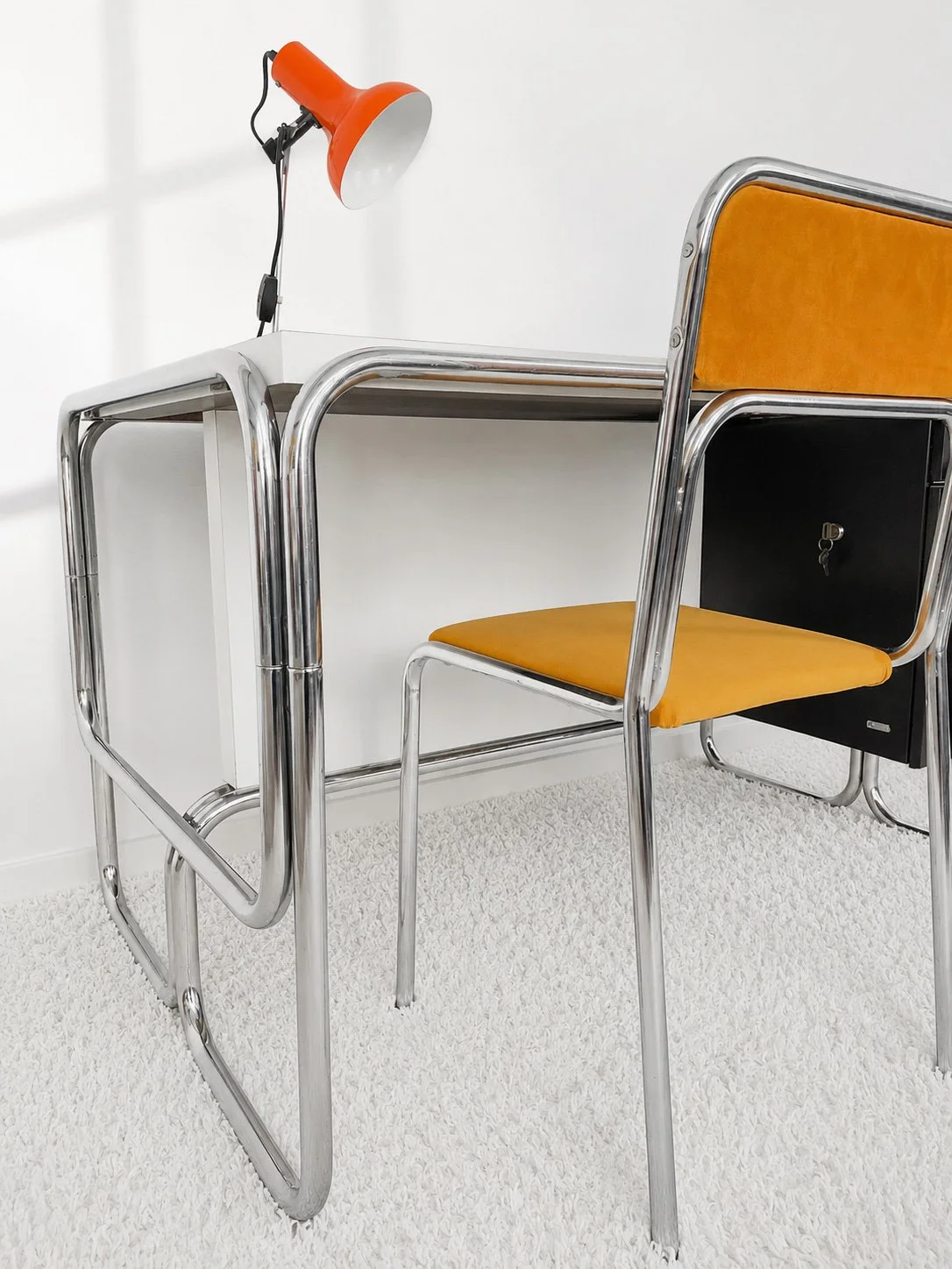 Escritorio Bauhaus metálico. 70s. Monda Lironda Vintage