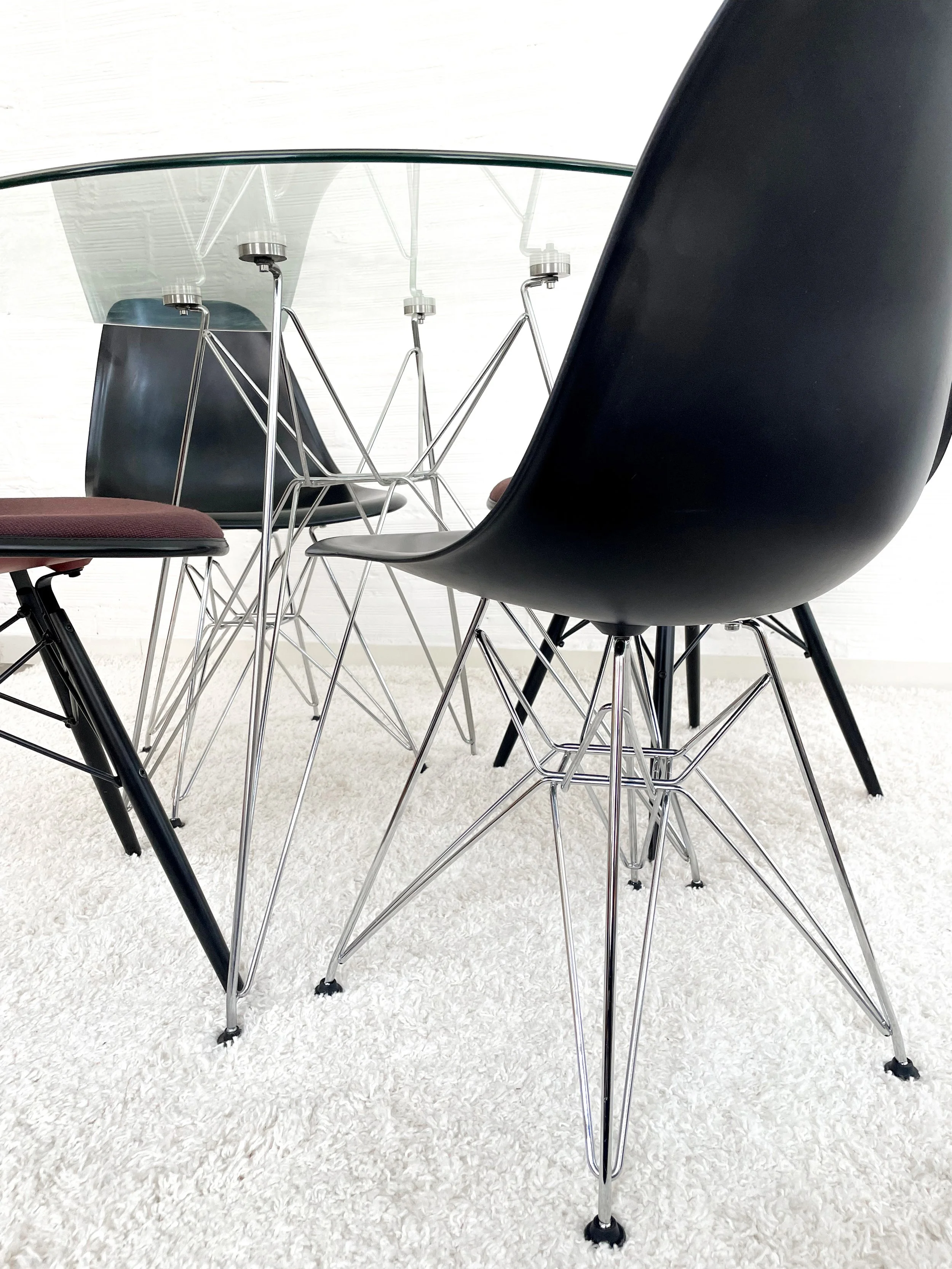 Mesa redonda Eames base Eiffel. Monda Lironda Vintage
