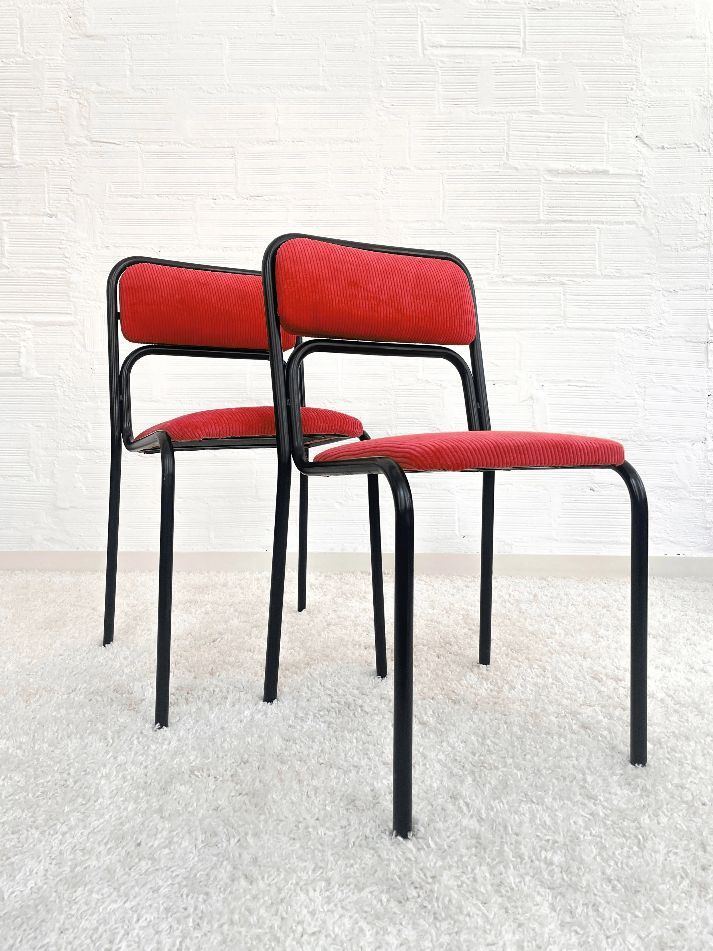 Sillas Bauhaus de los años 70. Italia. Tapizado rojo. Monda Lironda Vintage
