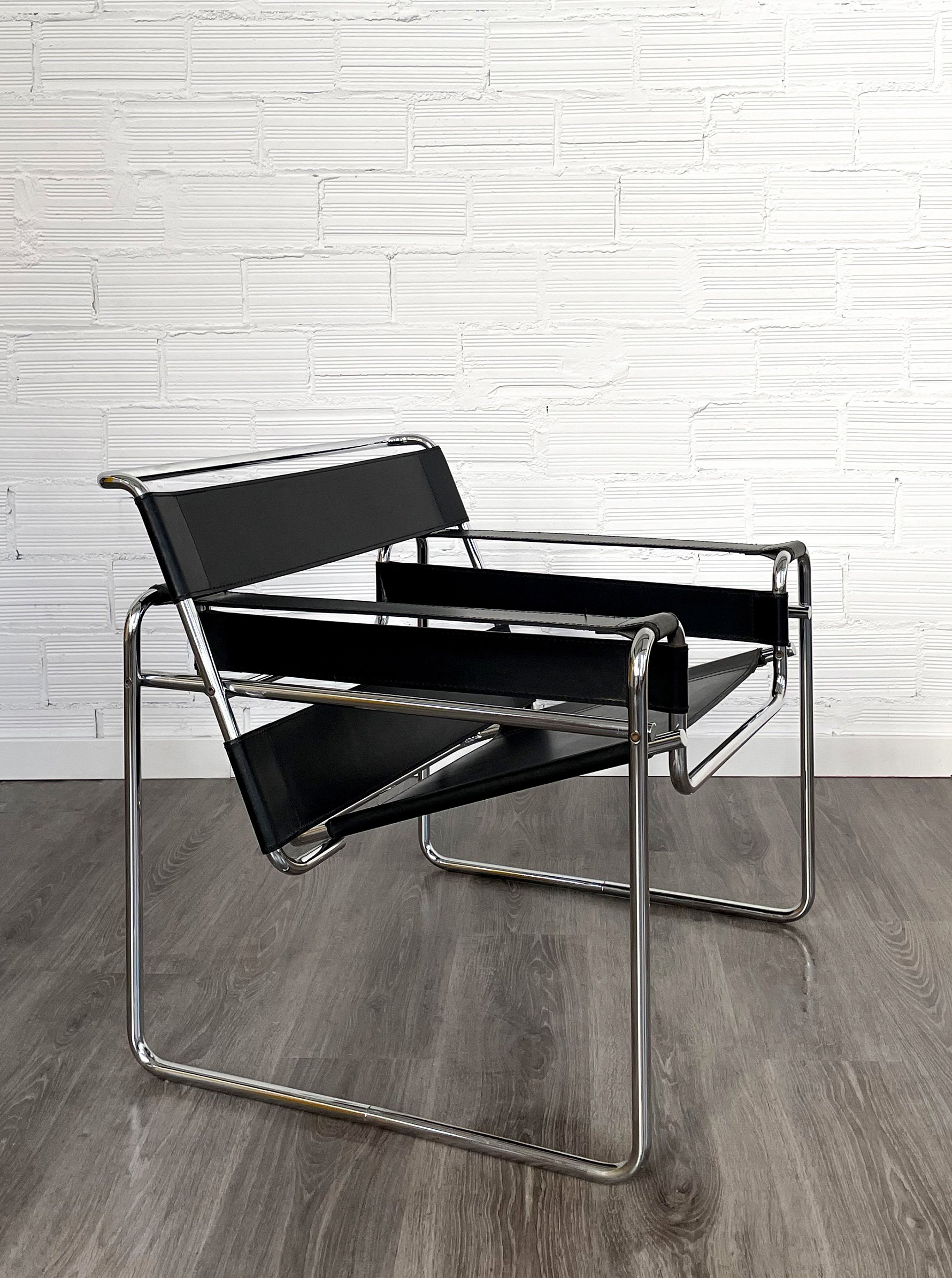 Silla Wassily B3. Marcel Breuer. Monda Lironda Vintage