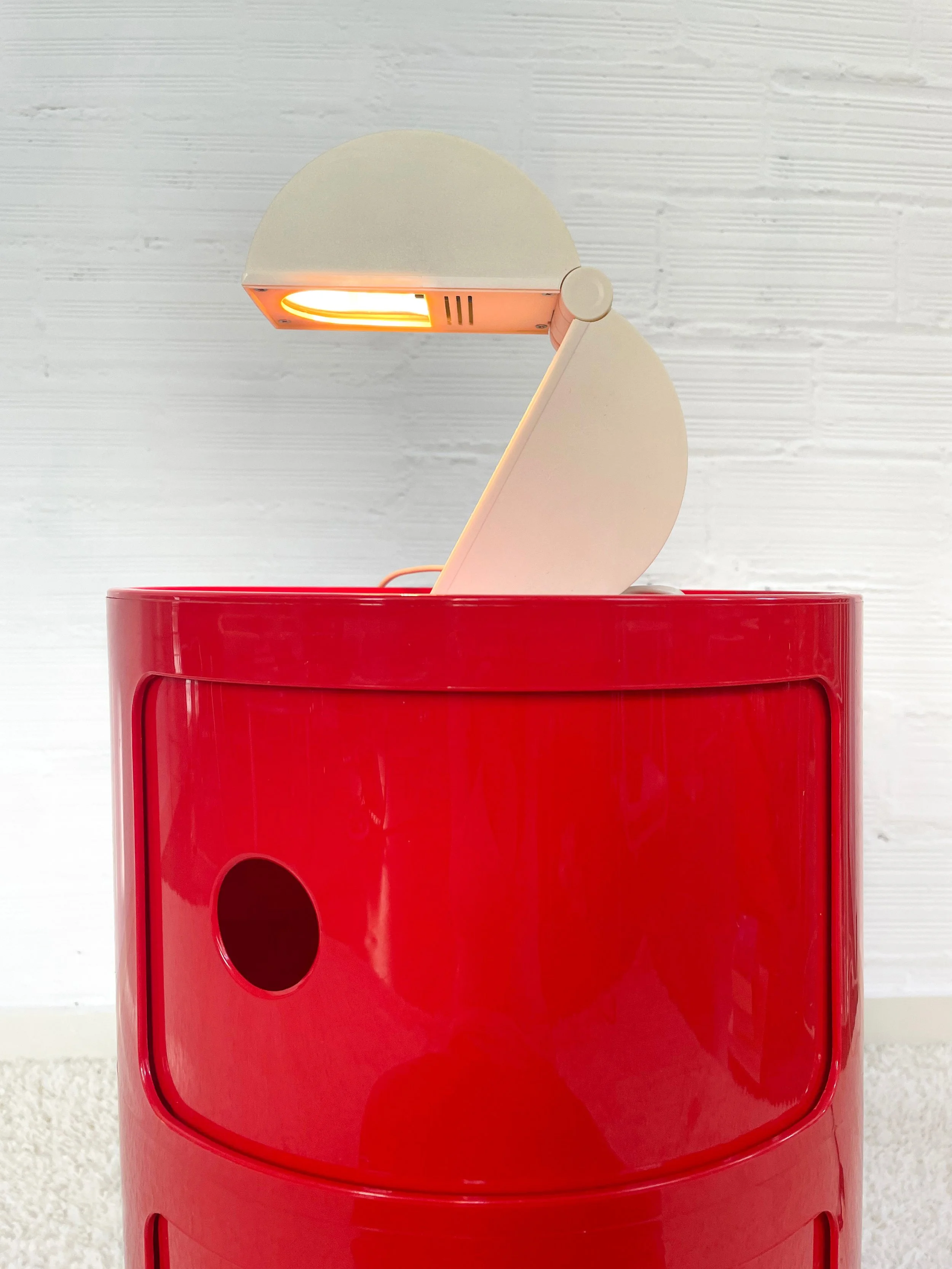 Lámpara de mesa modelo Disco de Mario Bertorelle. Italia, años 70. Monda Lironda Vintage