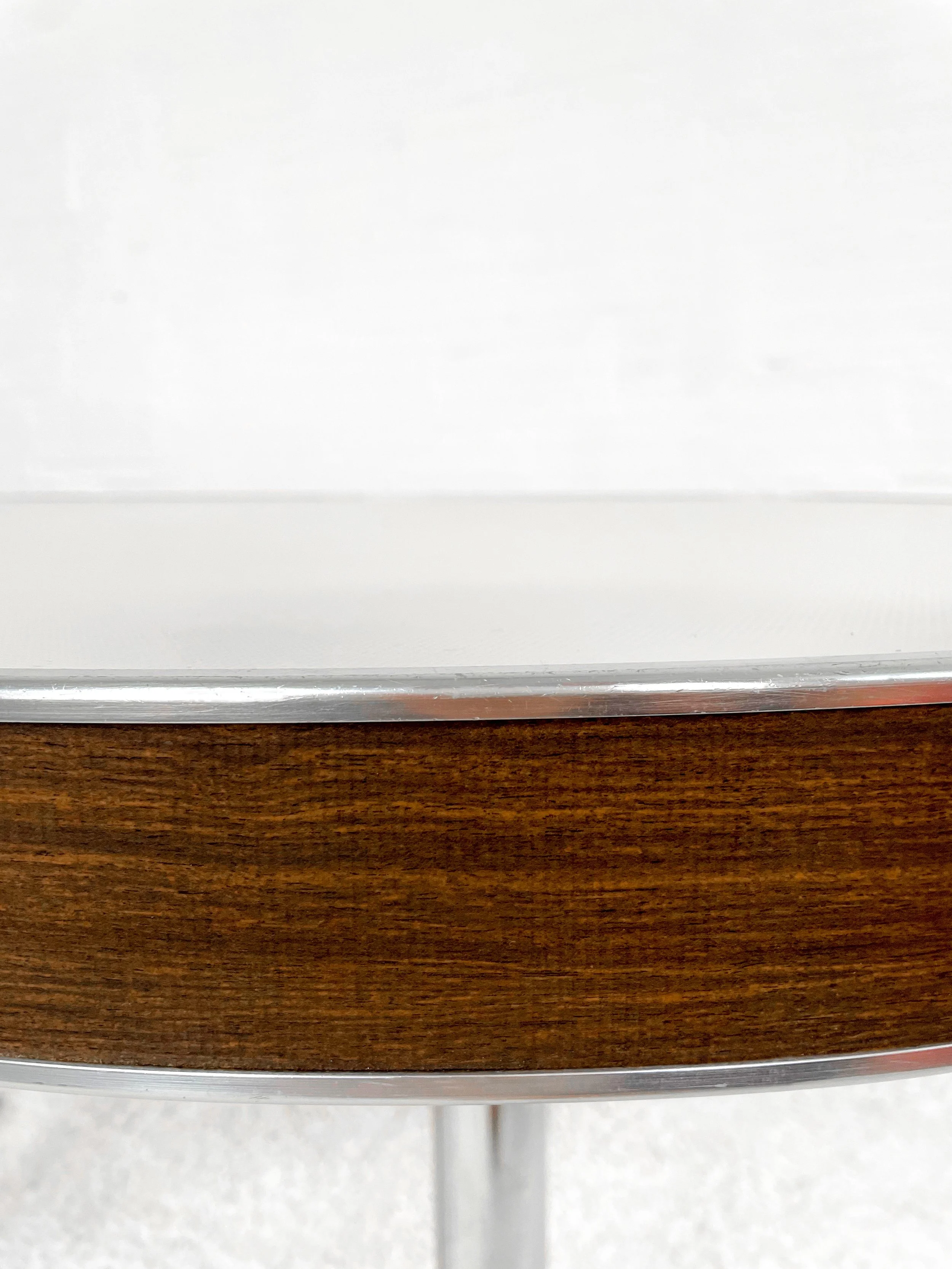 Mesa comedor ovalada Vegasa. Color Nogal. 60s. Monda Lironda Vintage