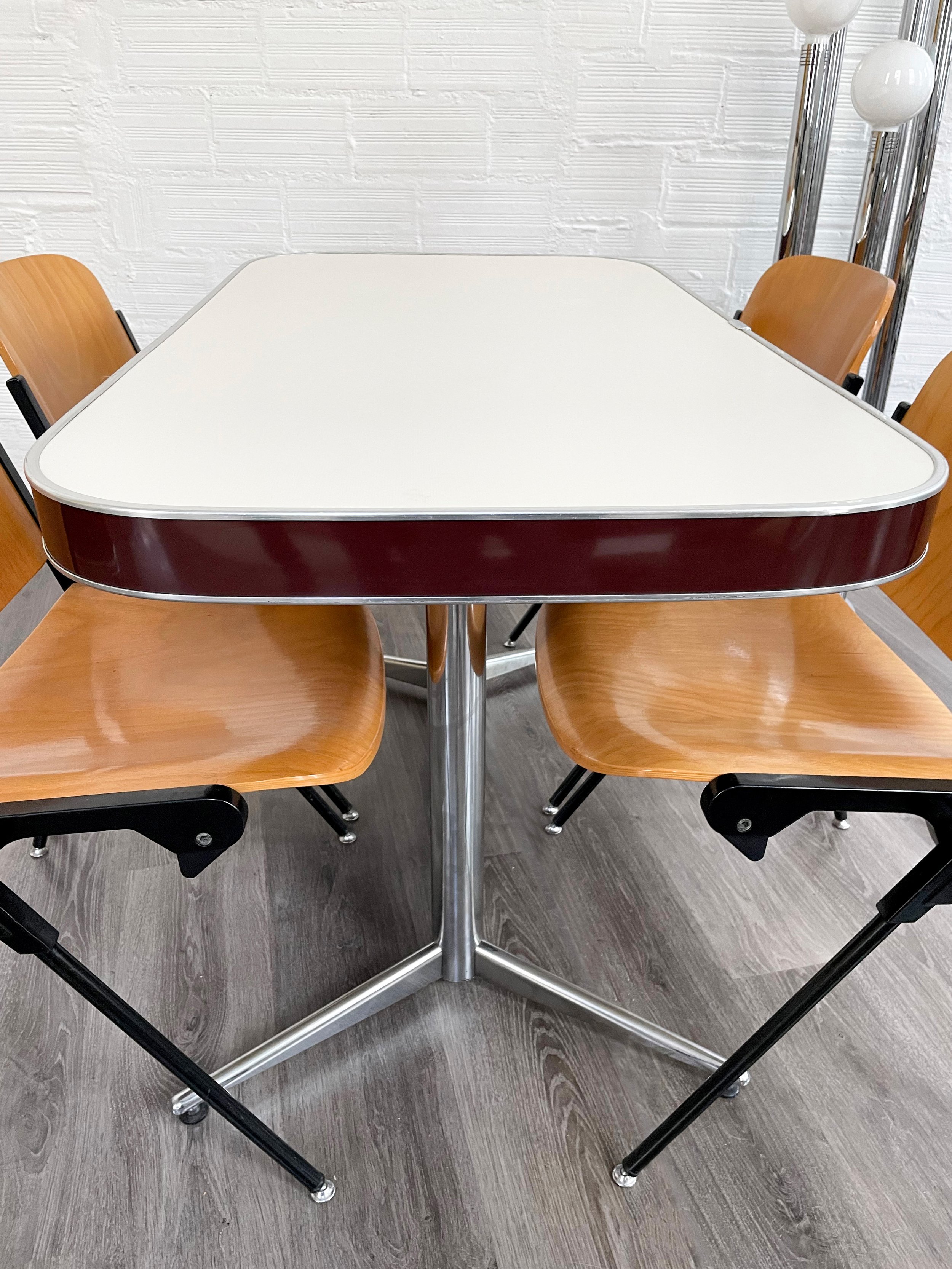 Mesa comedor vintage rectangular. Vegasa. 60s. Monda Lironda Vintage