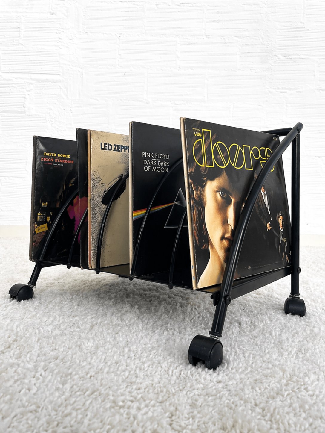 Revistero / soporte para vinilos con ruedas. 90s. Monda Lironda Vintage