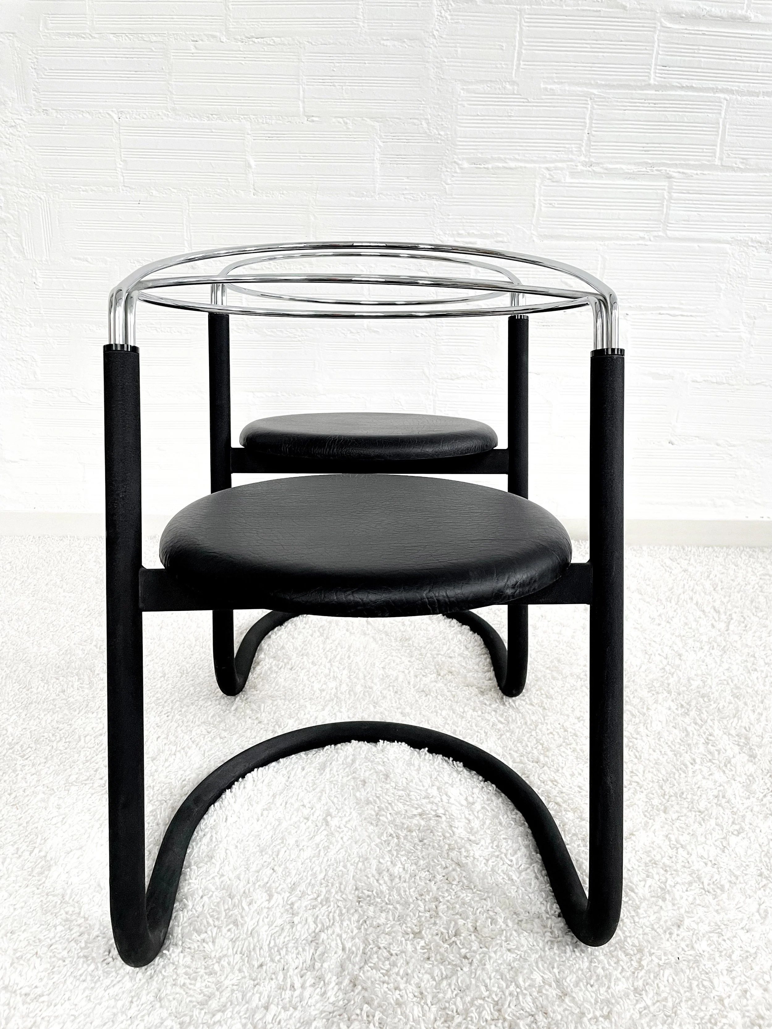 Silla cantilever estilo Willy Rizzo. Italia 70s. Monda Lironda Vintage