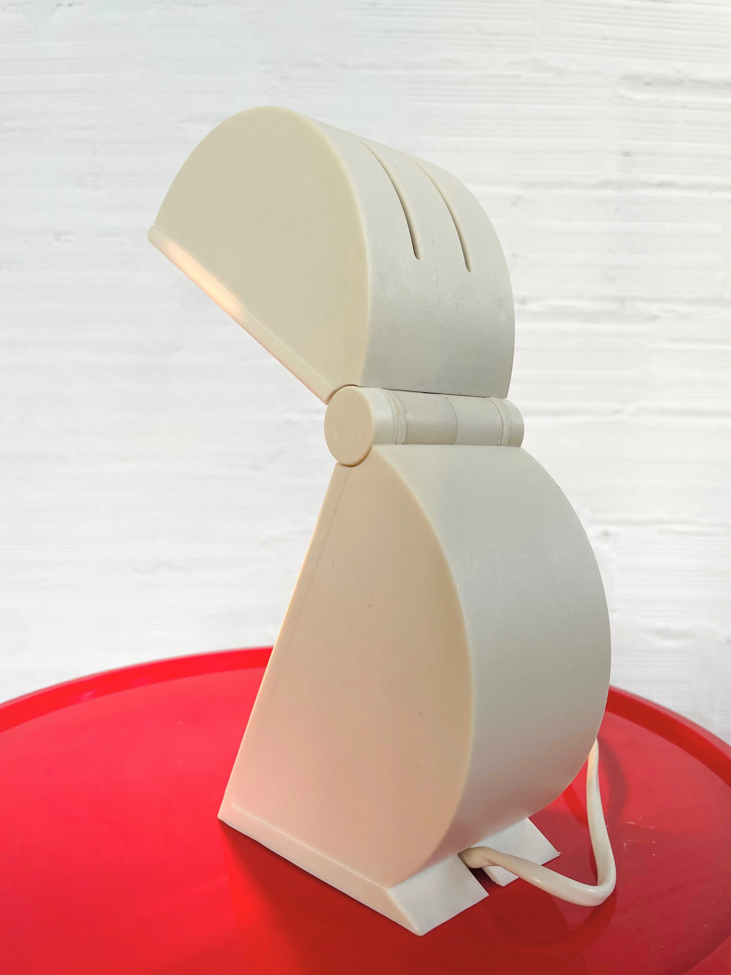 Lámpara de mesa modelo Disco de Mario Bertorelle. Italia, años 70. Monda Lironda Vintage