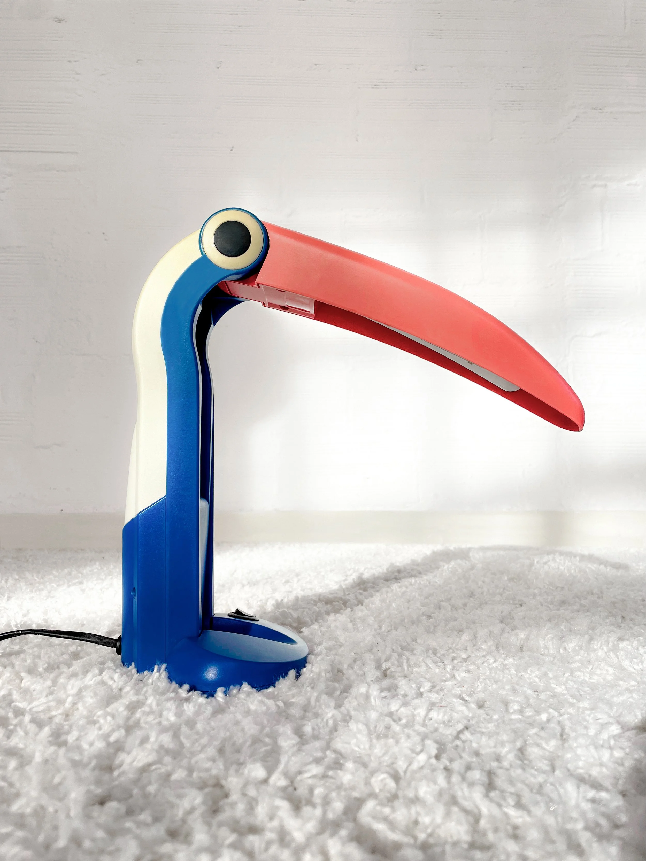 Lámpara de sobremesa Tucán. H.T. Huang. 80s. Monda Lironda Vintage