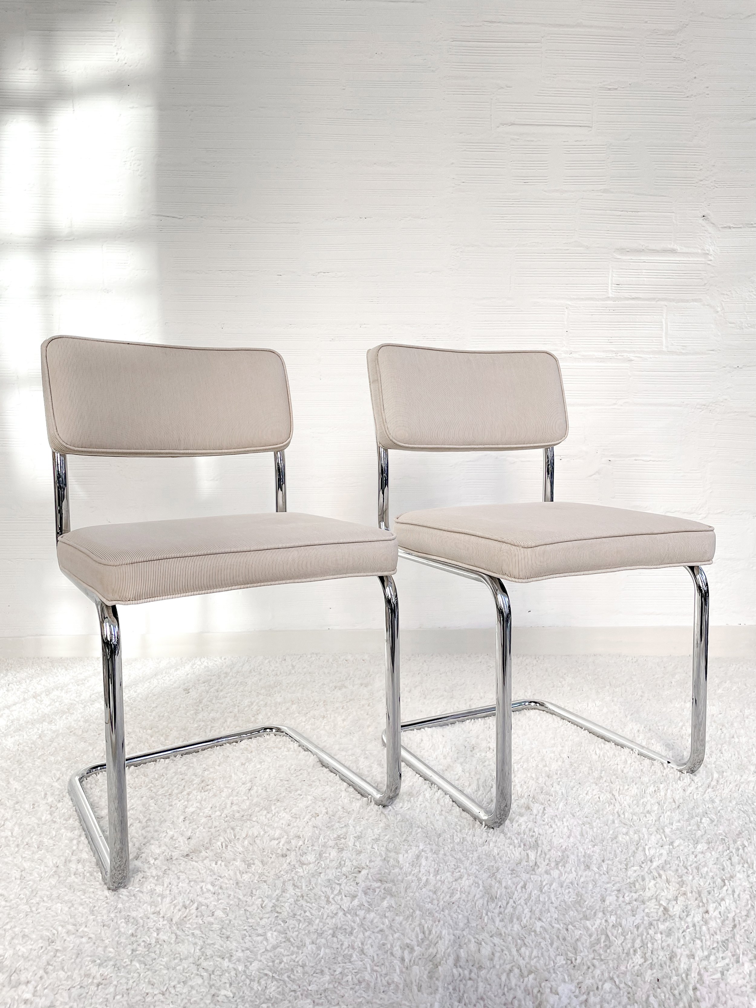 Silla comedor canteliever. 90s. Monda Lironda Vintage