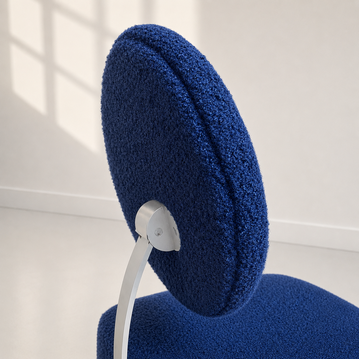 Silla Moira (BU-1375). Piergiorgio Cazzaniga para Andreu World. Monda Lironda Vintage