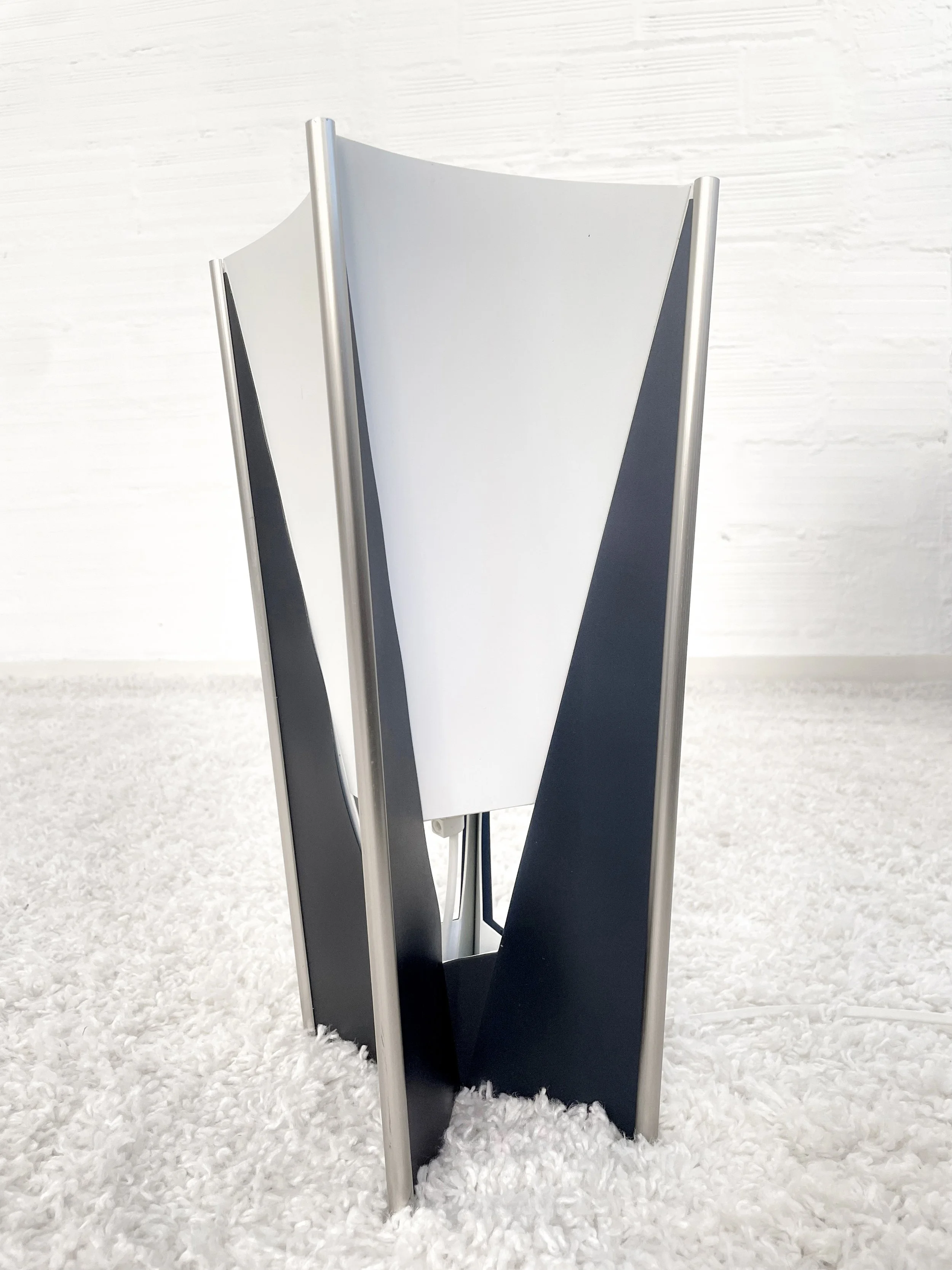 Lámpara de mesa Style para Knoll. Samuel Parker. 80s. Monda Lironda Vintage