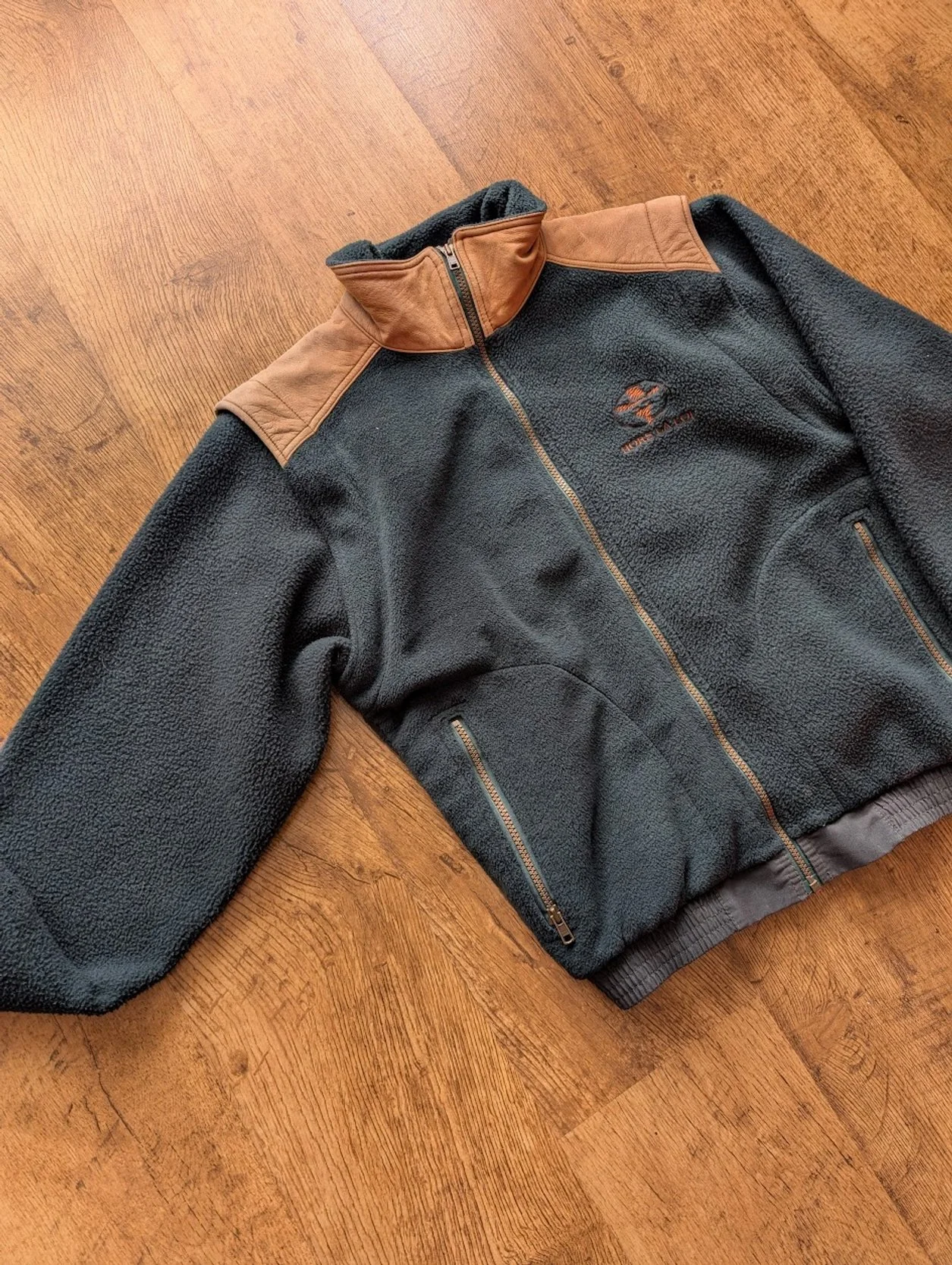 PXL_20251101_185338738.jpg (Copy)