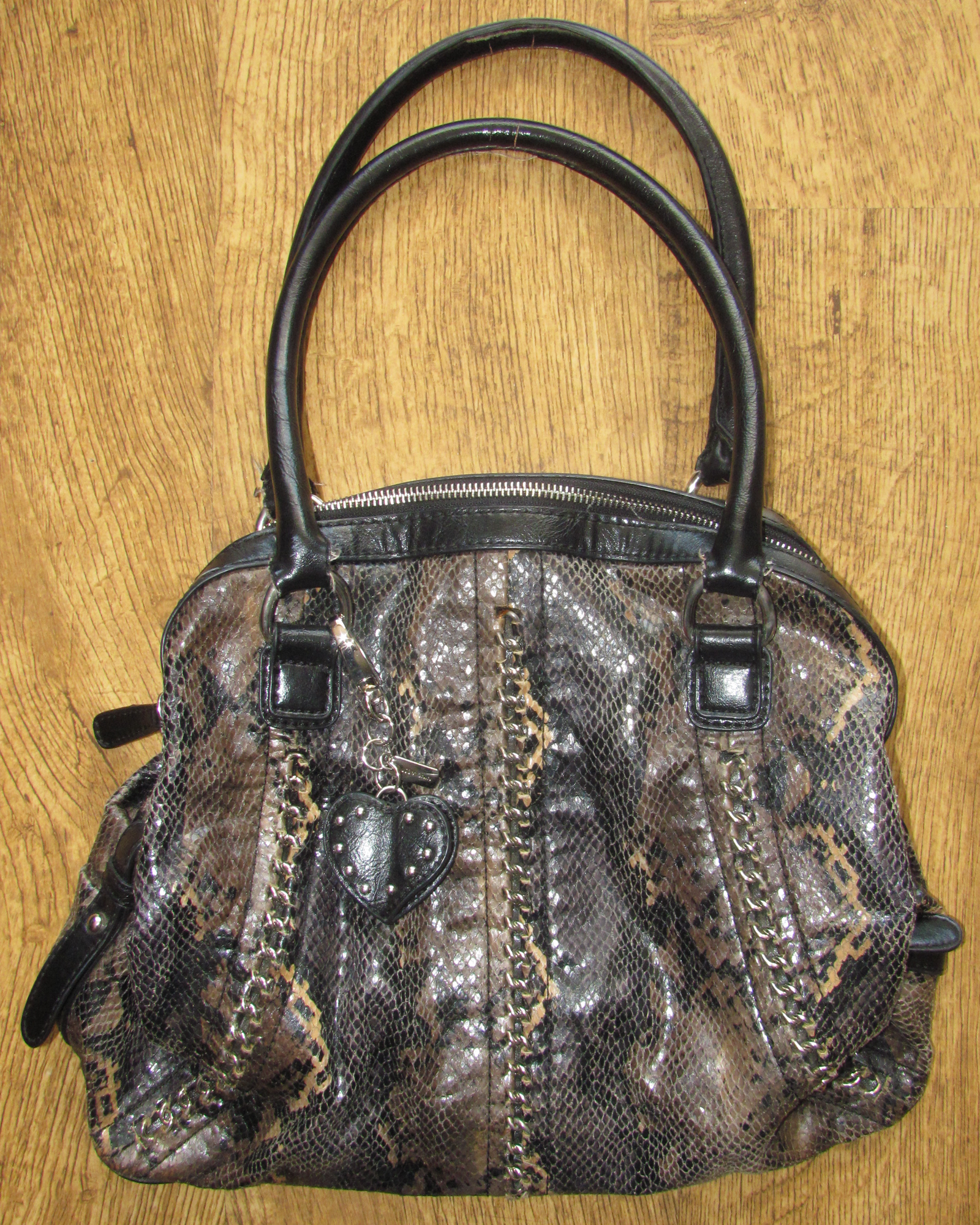 Nine West Faux Snake Skin Y2K Style Purse.