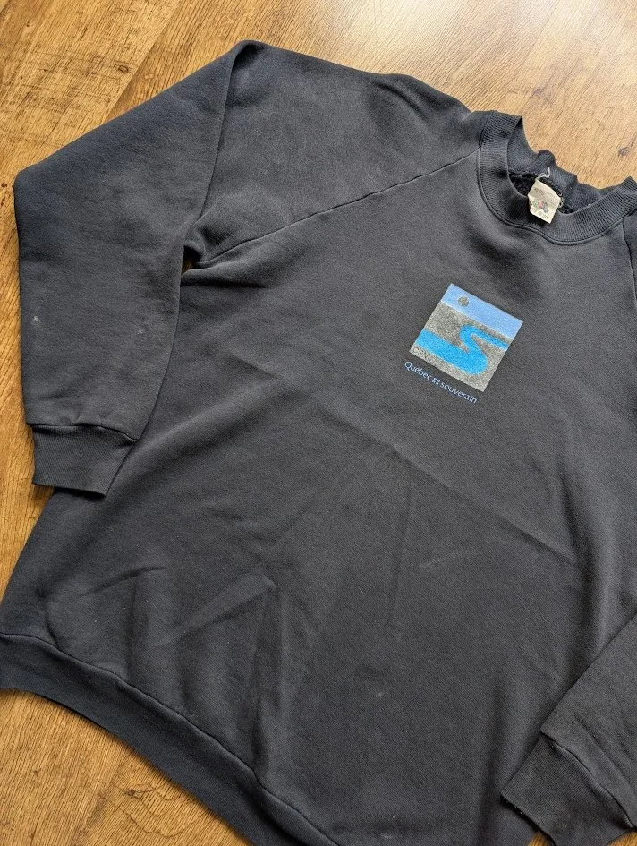 Vintage 1980's Quebec Souverain Crewneck Long Sleeve