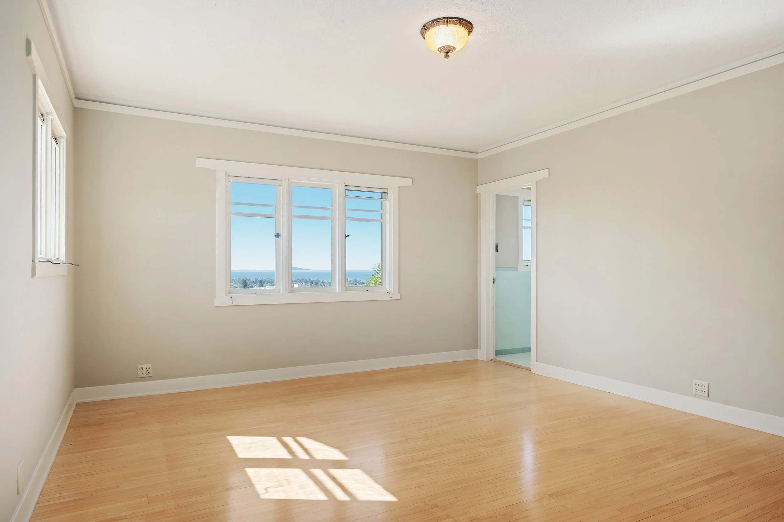 49 - Upstairs Primary Bedroom 2.jpg