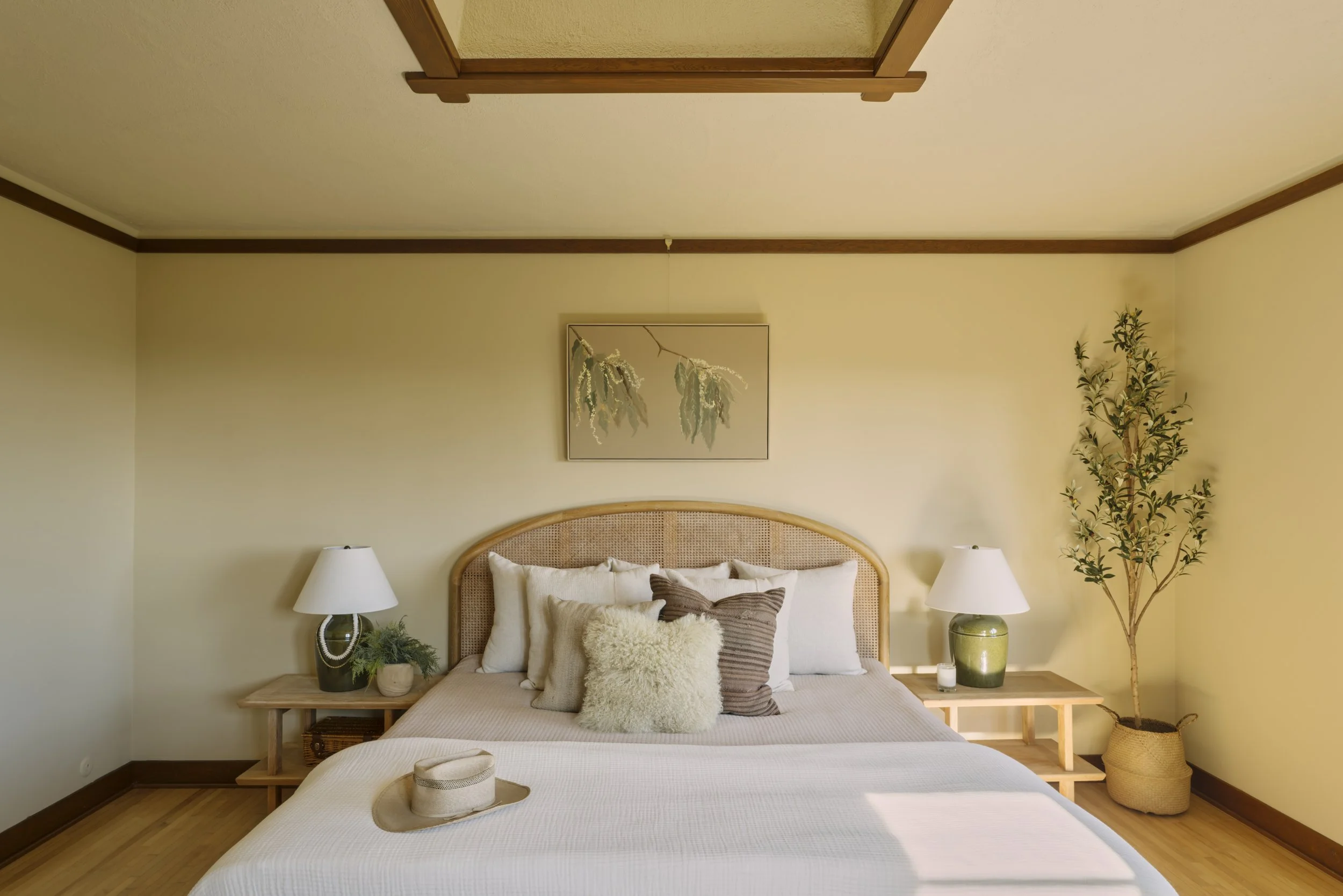 Master Bedroom - 03.jpg