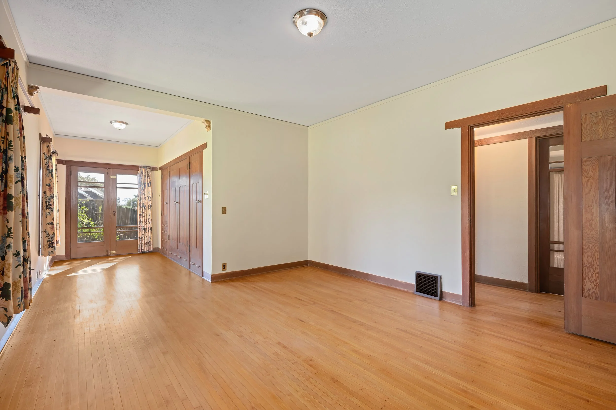 37 - Bedroom 3.jpg