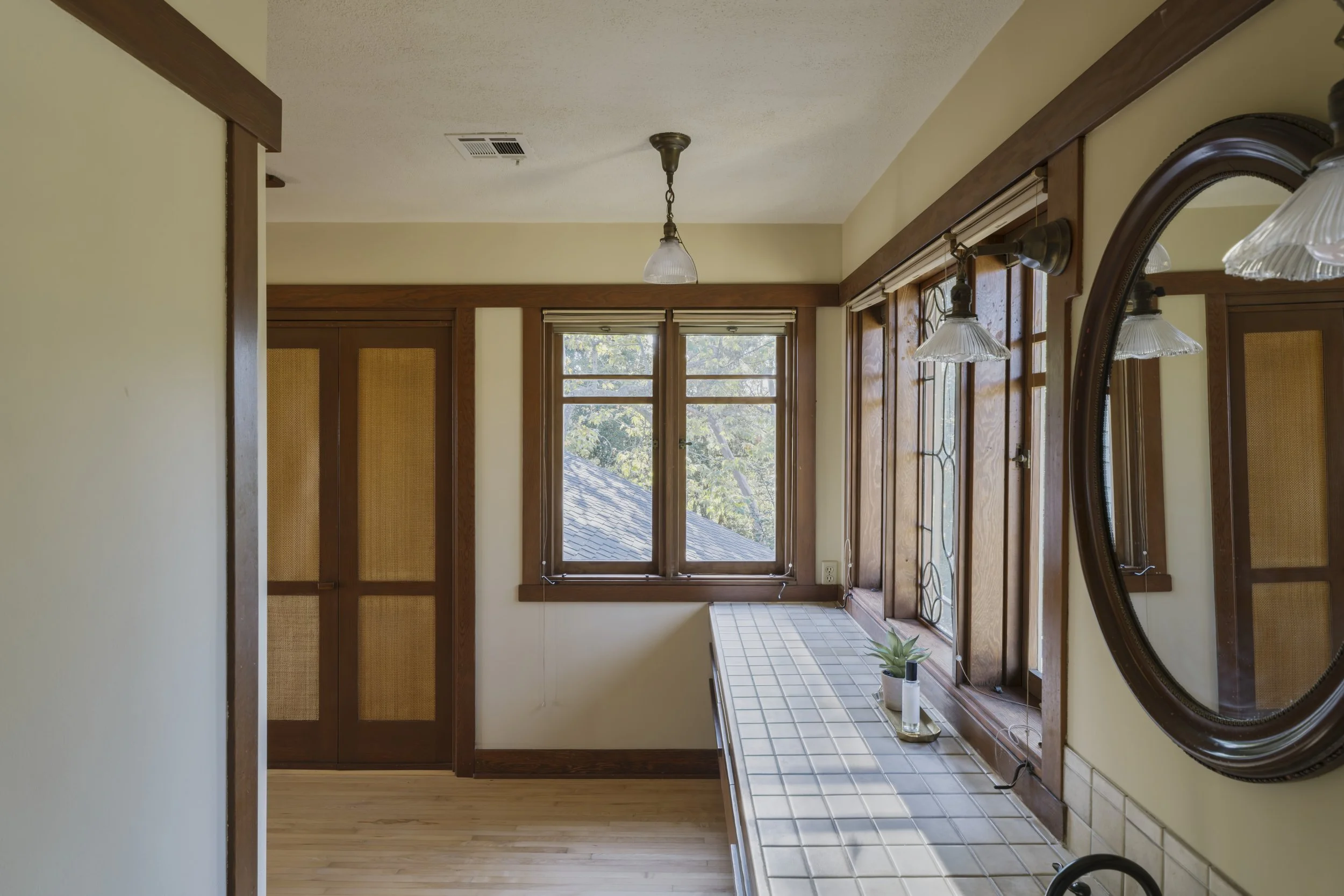 Master Bathroom - 04.jpg